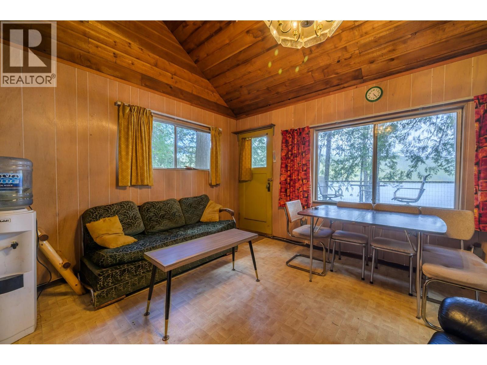 5319 East Barriere Lake Fs Road, Barriere, BC - Indoor