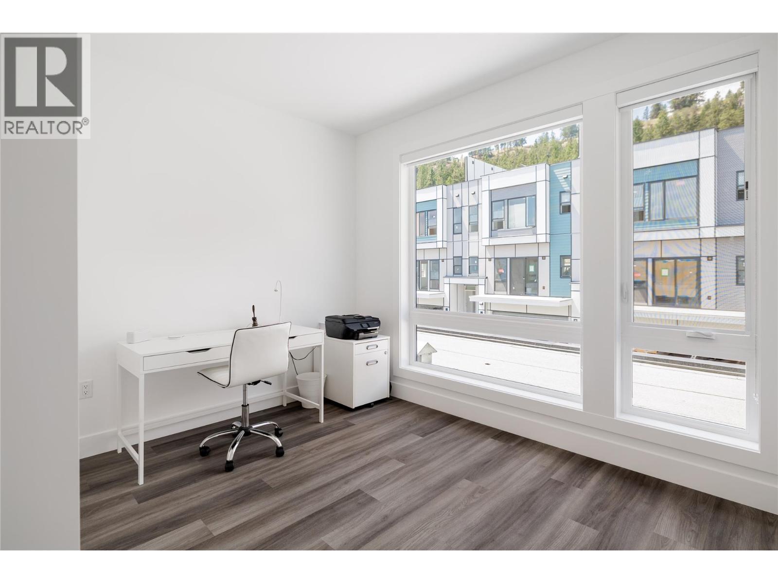 2100 Campbell Place Unit# 160, West Kelowna, BC - Indoor Photo Showing Office