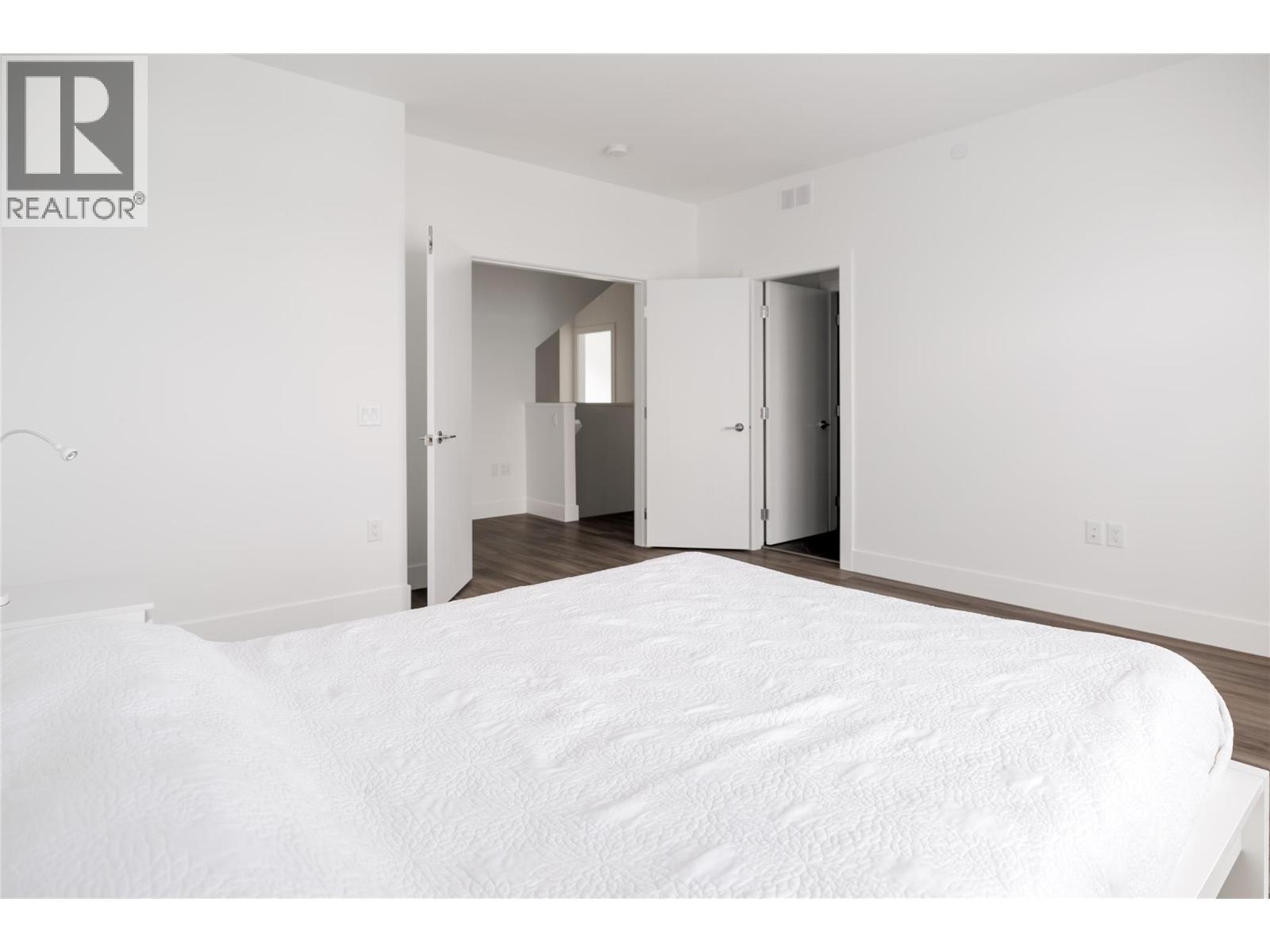 2100 Campbell Place Unit# 160, West Kelowna, BC - Indoor Photo Showing Bedroom