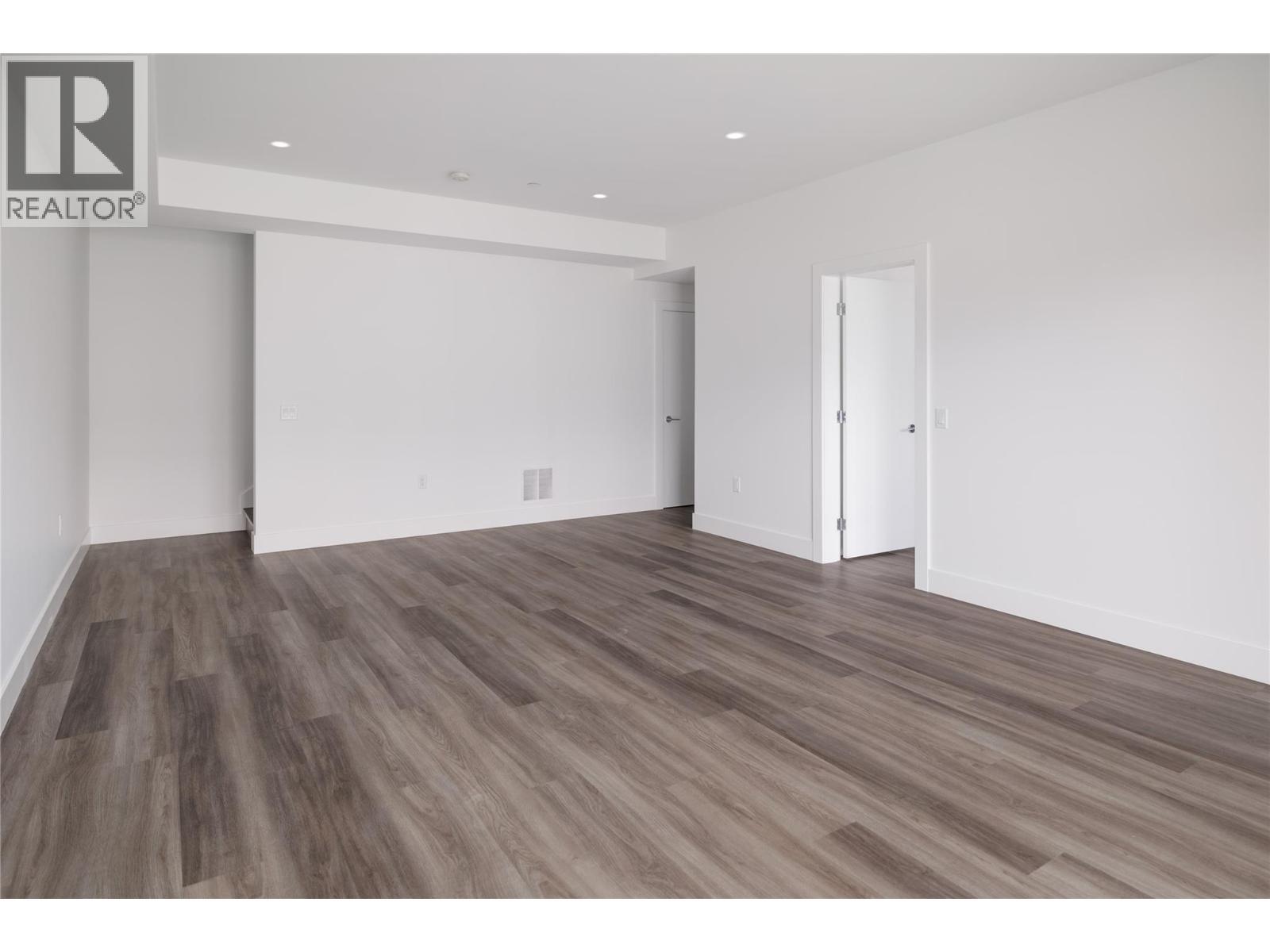 2100 Campbell Place Unit# 160, West Kelowna, BC - Indoor Photo Showing Other Room