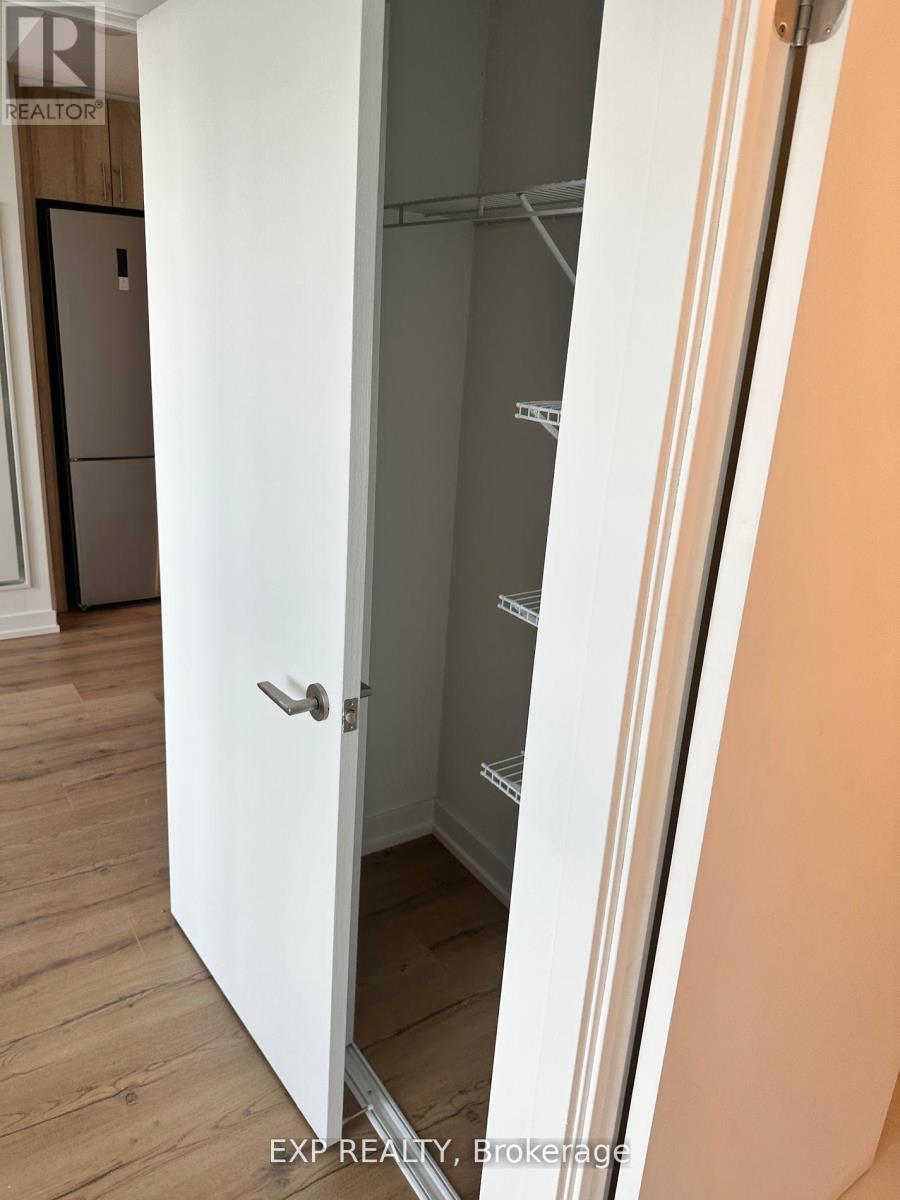 903 - 1195 The Queens Way, Toronto, ON - Indoor Photo Showing Other Room