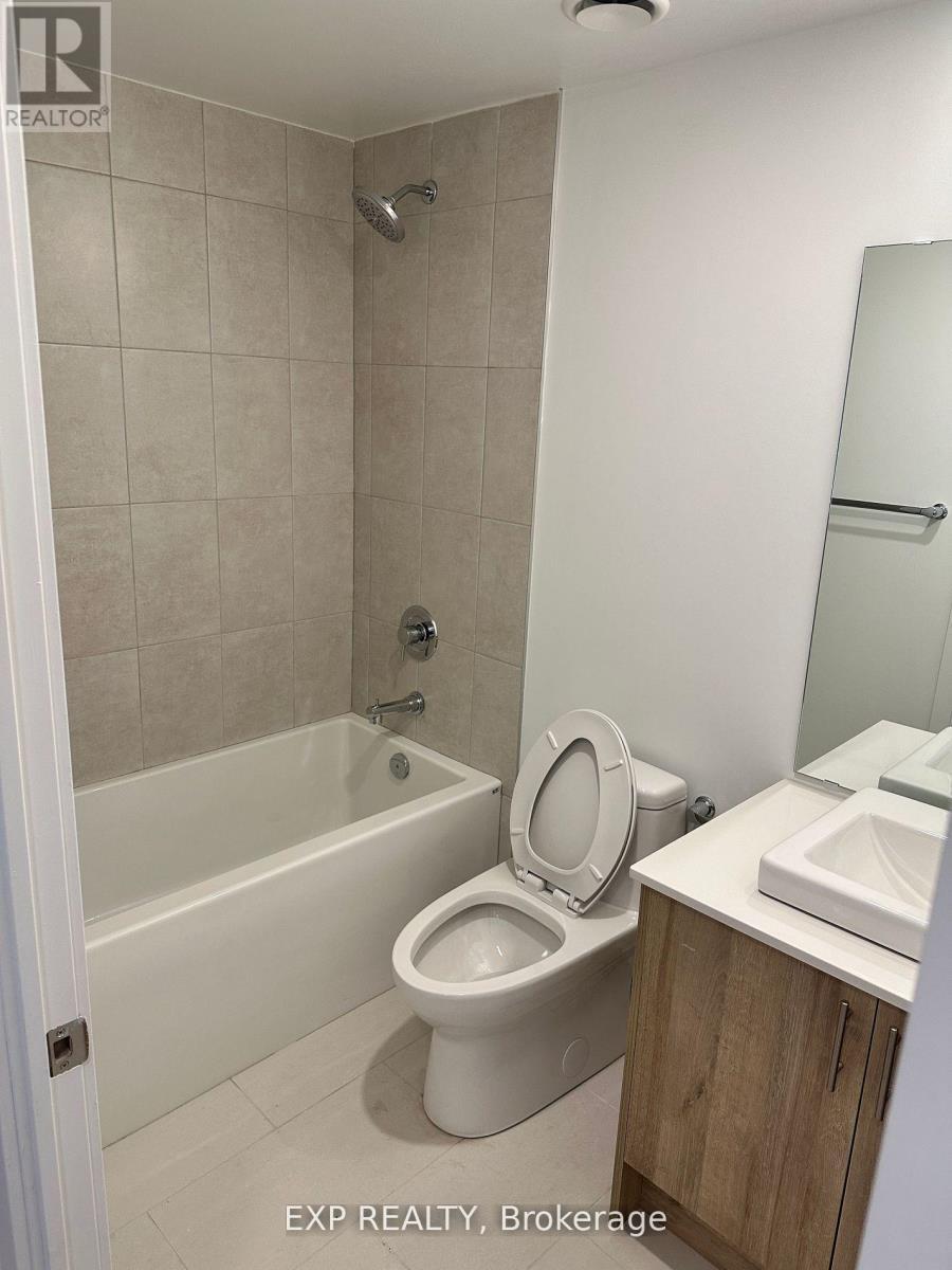 903 - 1195 The Queens Way, Toronto, ON - Indoor Photo Showing Bathroom