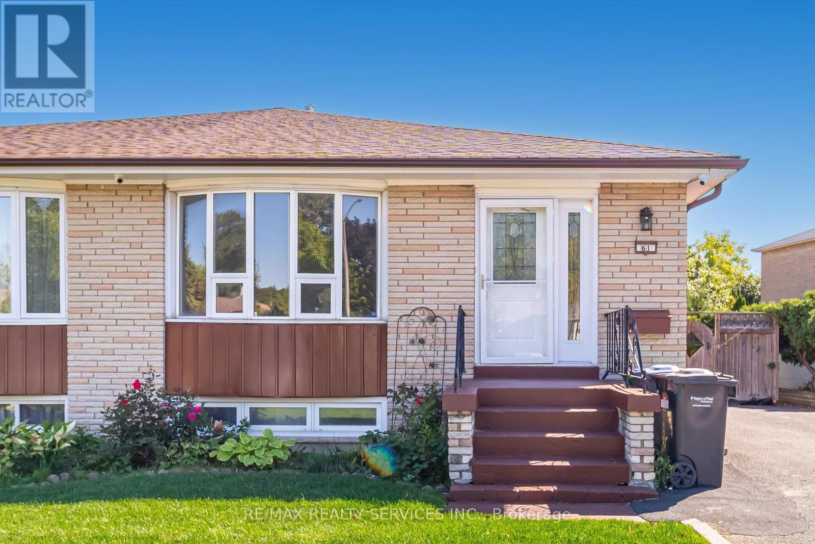 61 Avondale Boulevard, Brampton, ON - Outdoor