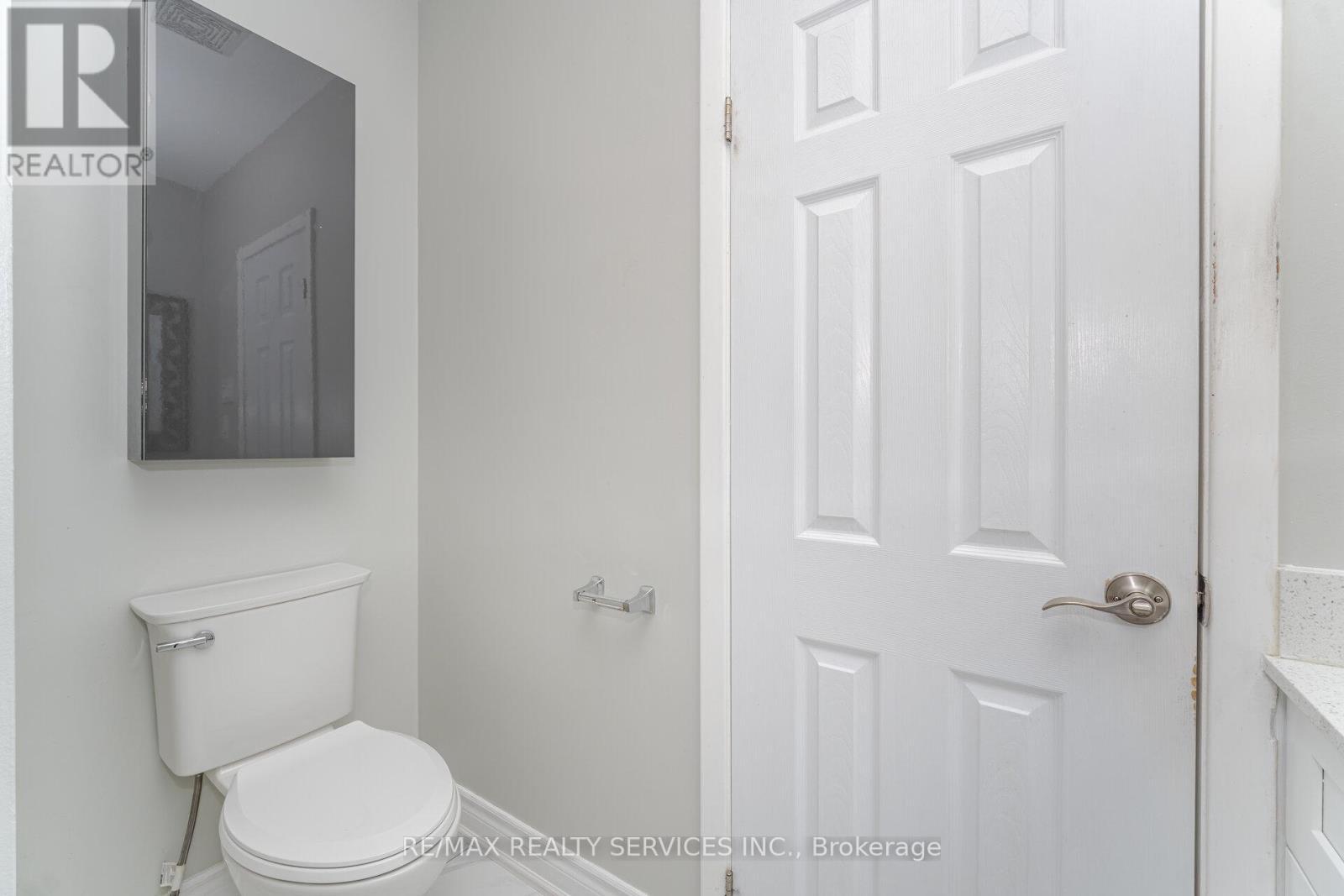 61 Avondale Boulevard, Brampton, ON - Indoor Photo Showing Bathroom