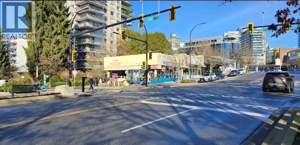 751 Lonsdale Avenue, North Vancouver, BC