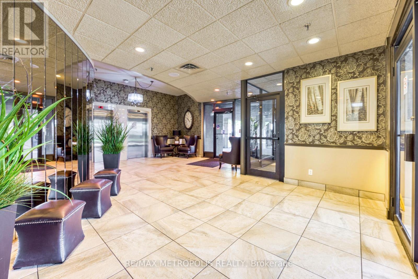 1306 - 155 Front Street N, Sarnia, ON - Indoor Photo Showing Other Room