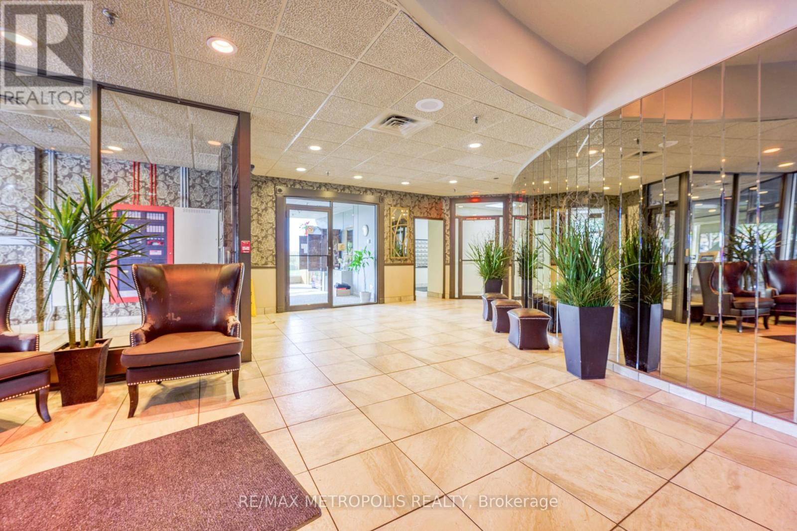 1306 - 155 Front Street N, Sarnia, ON - Indoor Photo Showing Other Room