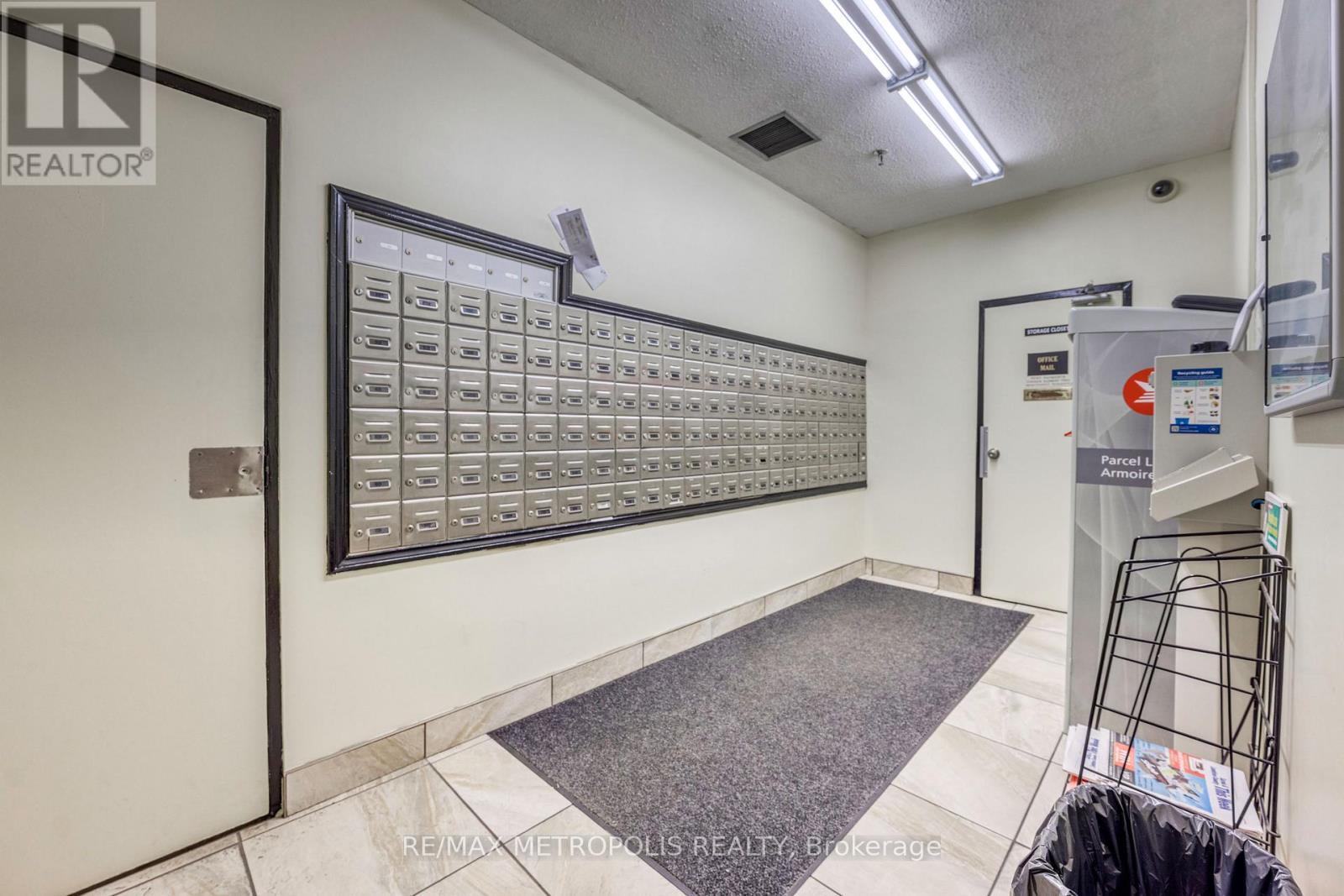 1306 - 155 Front Street N, Sarnia, ON - Indoor Photo Showing Other Room