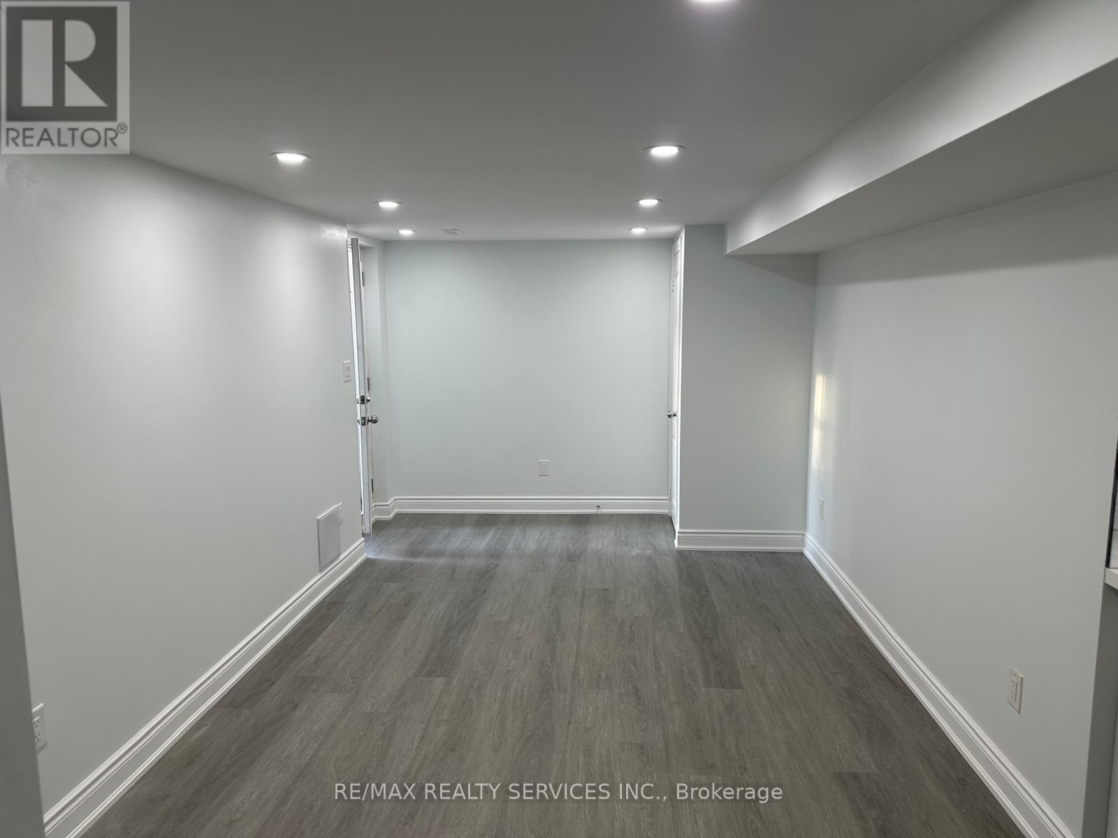 Unit 1 - 6903 Cumberland Court, Niagara Falls, ON - Indoor Photo Showing Other Room