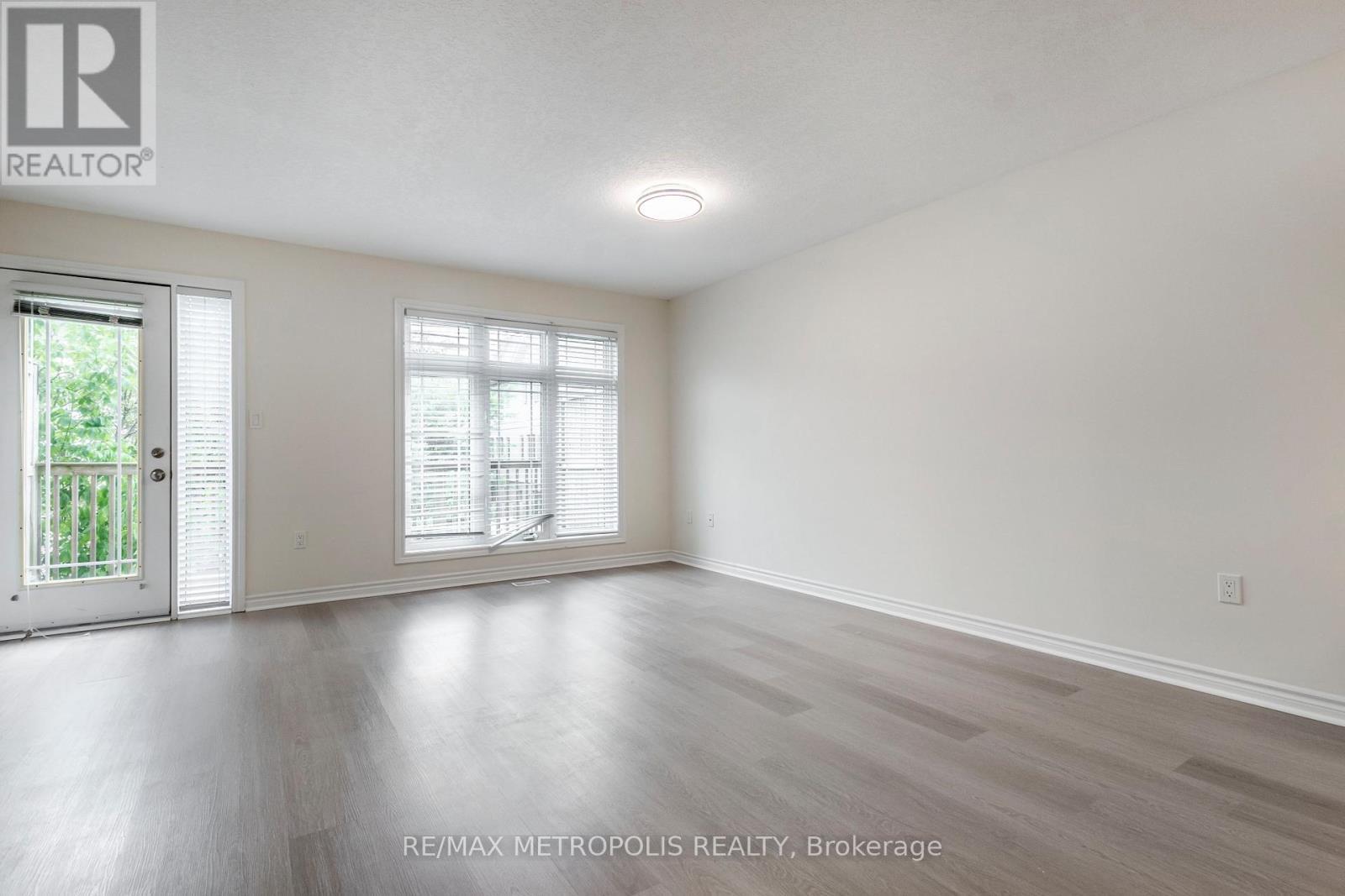 C16 - 619 Wild Ginger Avenue, Waterloo, ON - Indoor Photo Showing Other Room