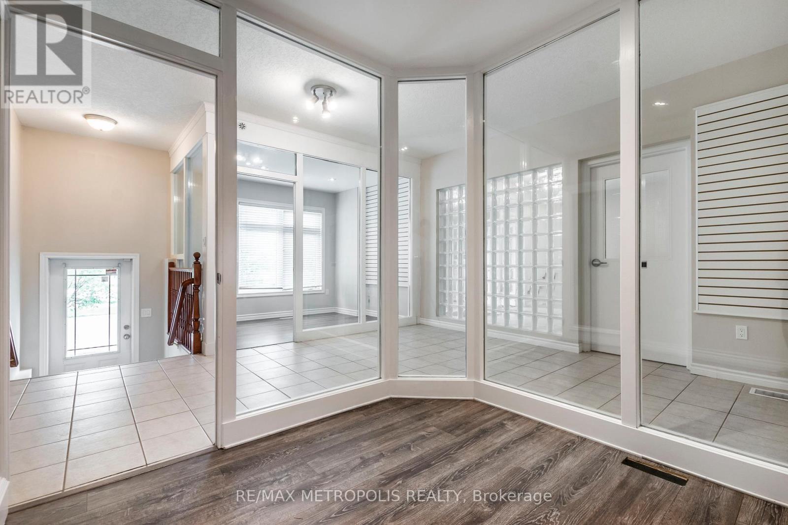 C16 - 619 Wild Ginger Avenue, Waterloo, ON - Indoor Photo Showing Other Room