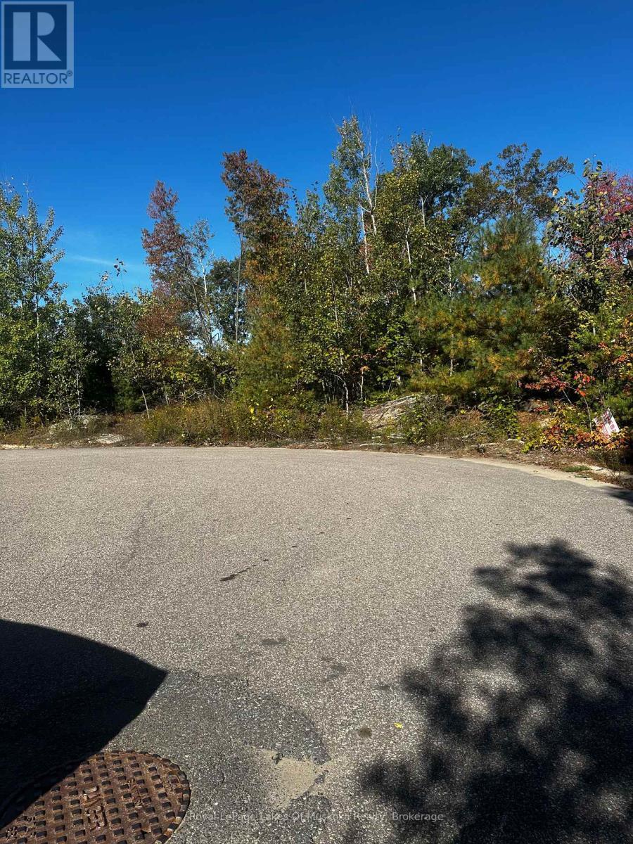 23 Freeland Drive, Gravenhurst (Muskoka (S)), ON