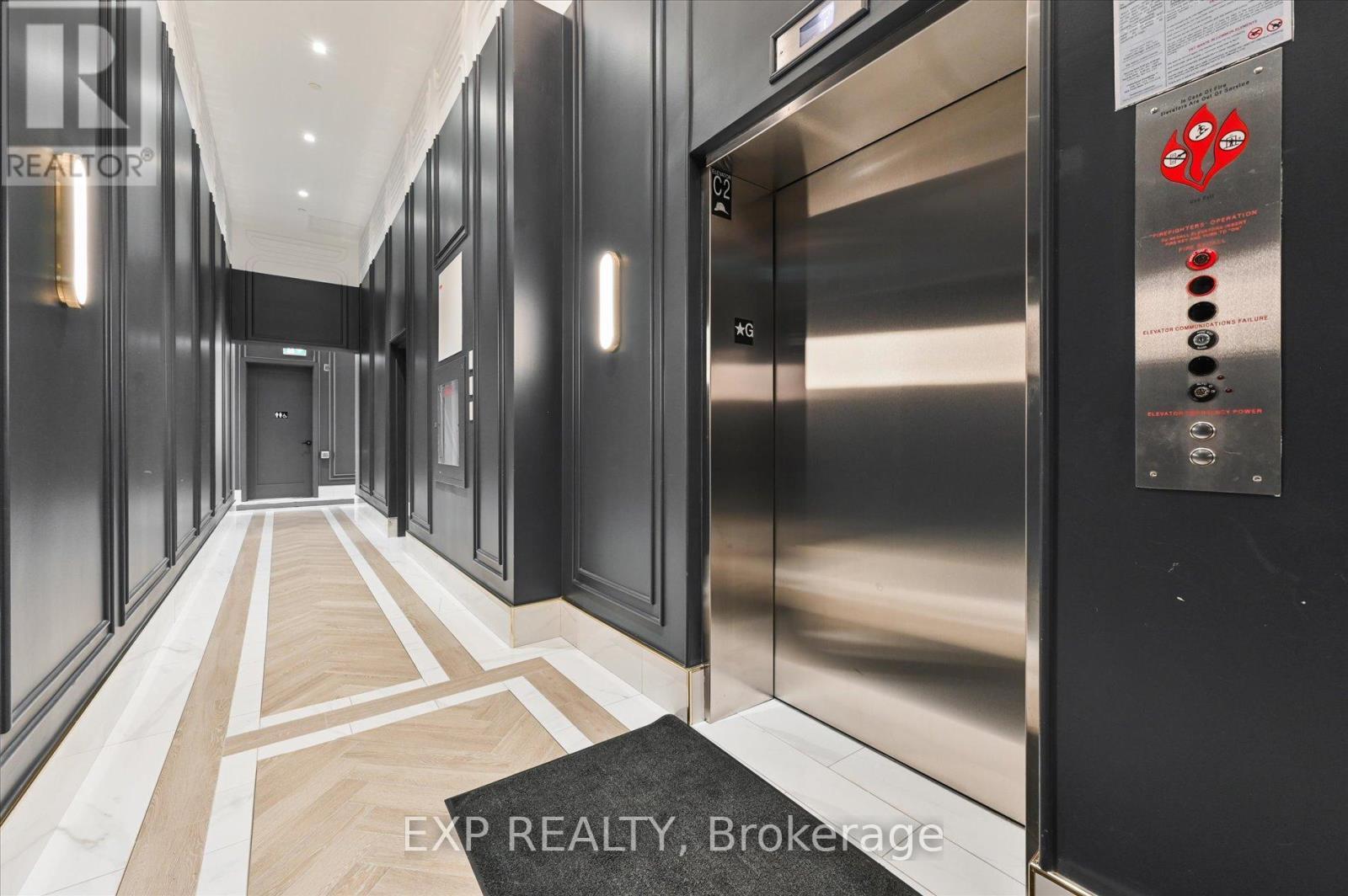 1006 - 120 Eagle Rock Way, Vaughan, ON - Indoor Photo Showing Other Room