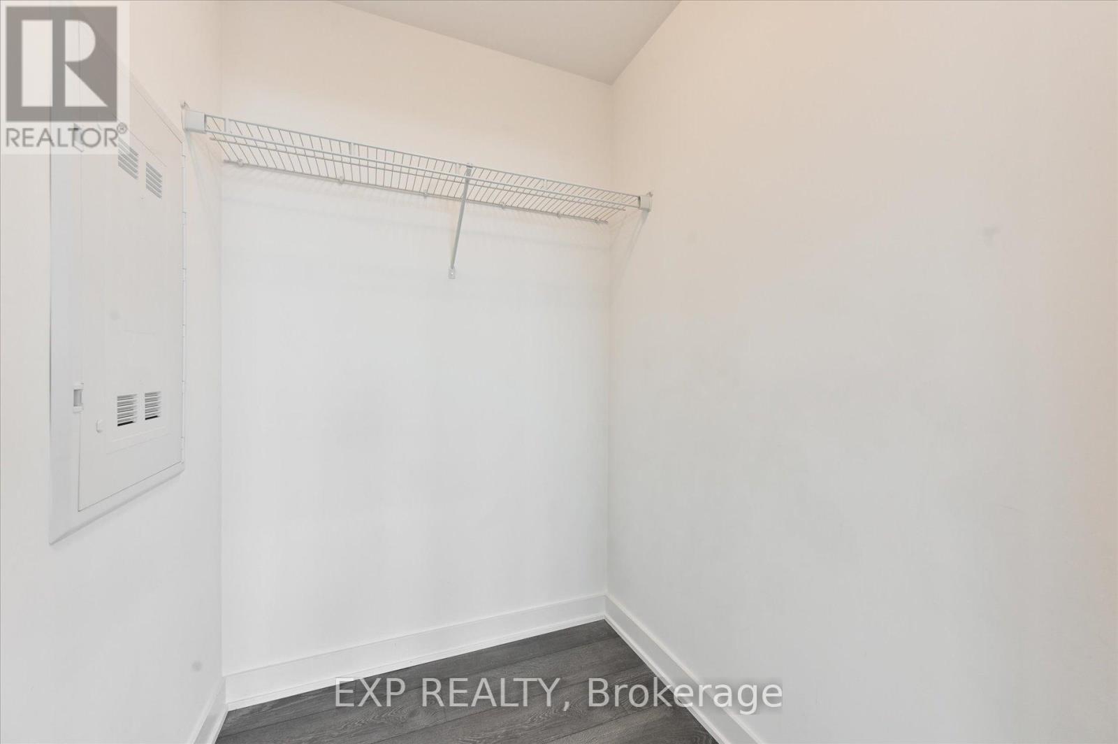 1006 - 120 Eagle Rock Way, Vaughan, ON - Indoor With Storage