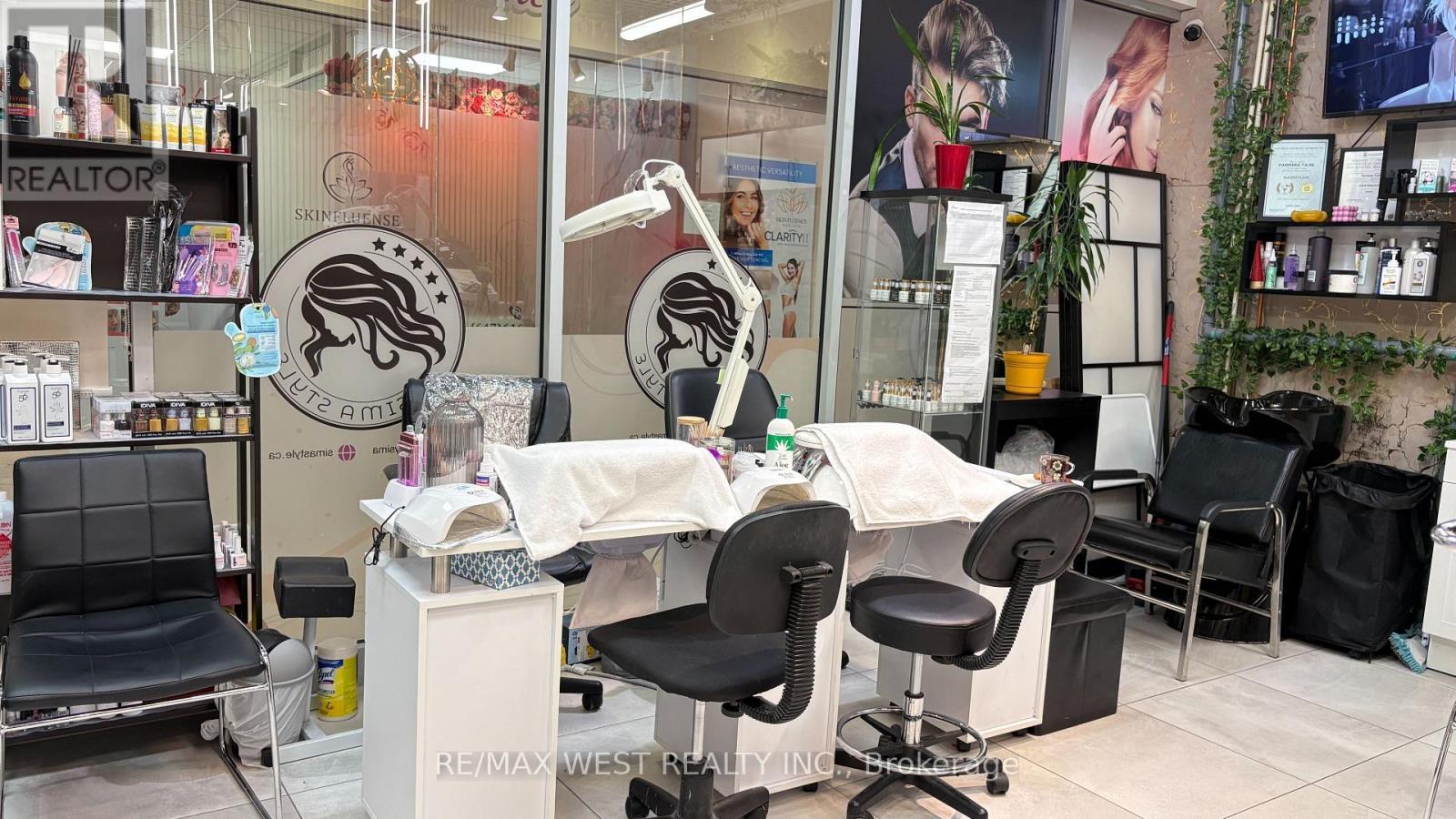 104 - 7181 Yonge Street, Markham, ON