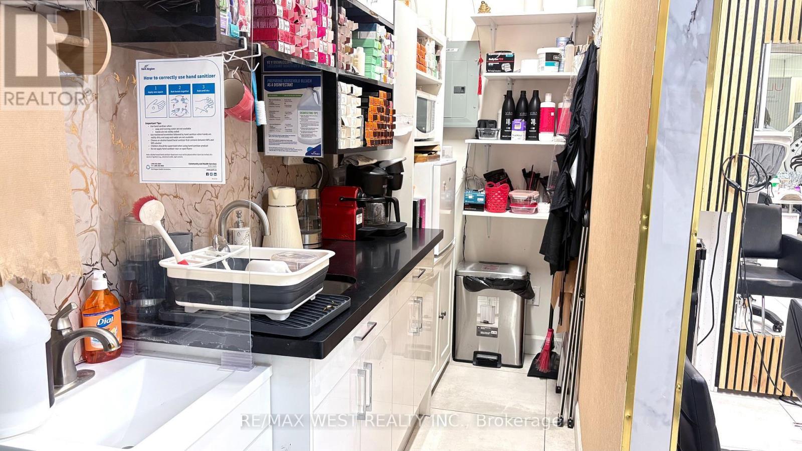 104 - 7181 Yonge Street, Markham, ON