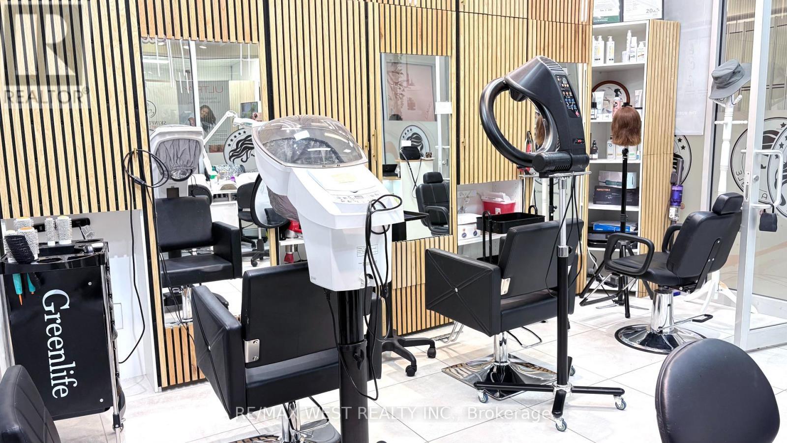 104 - 7181 Yonge Street, Markham, ON