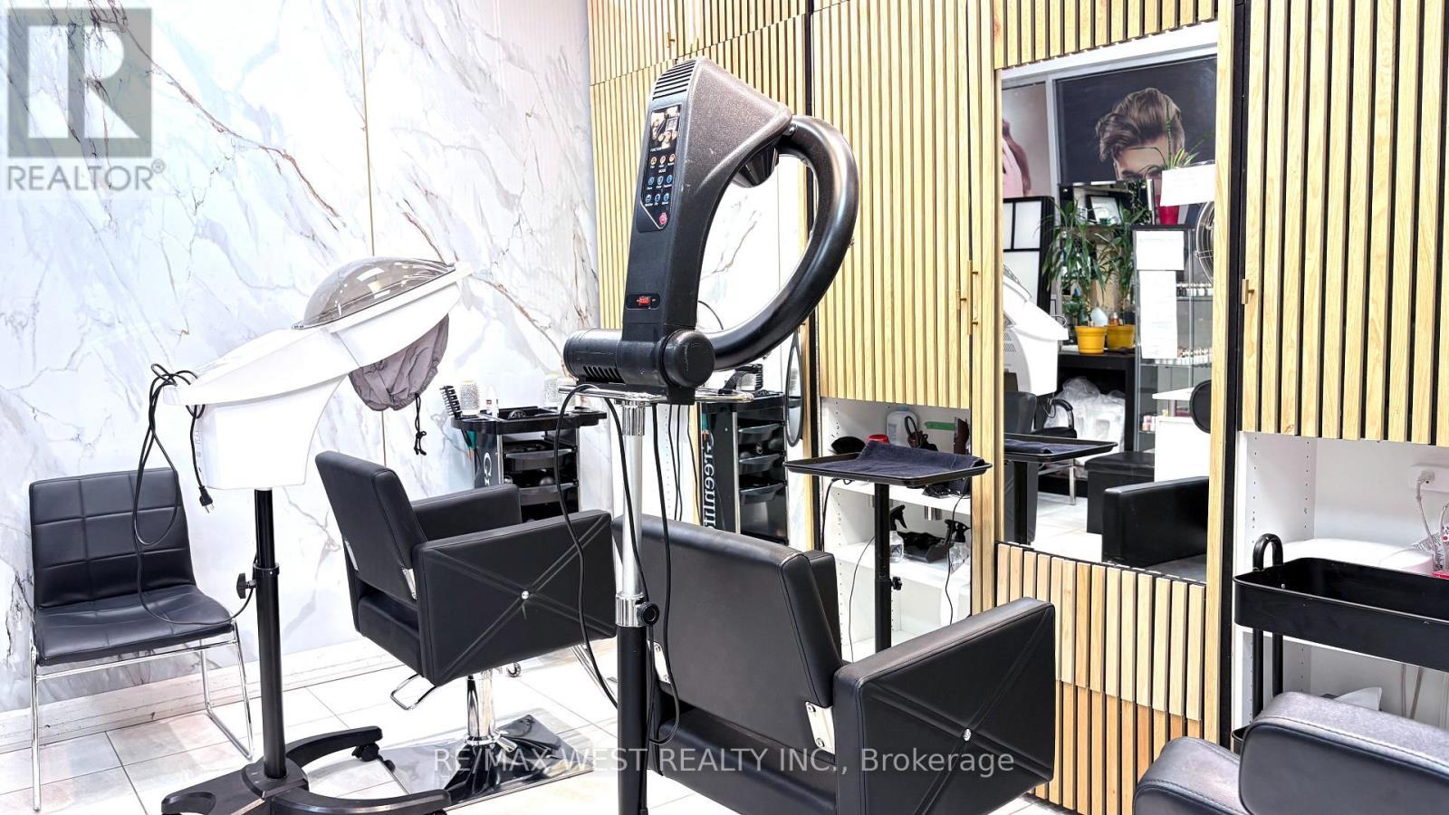 104 - 7181 Yonge Street, Markham, ON