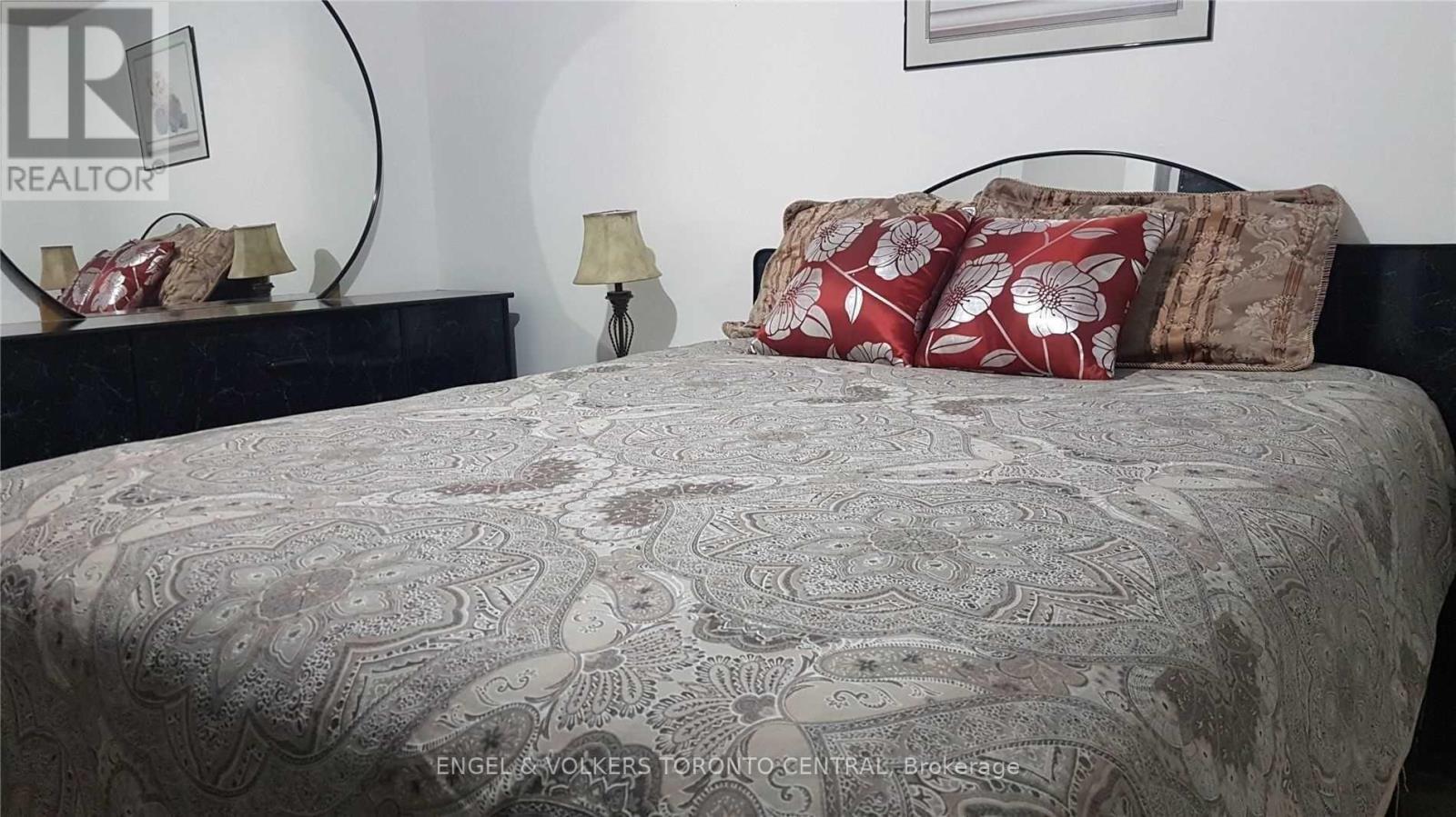 Bsmt - 9 Shademaster Court, Toronto, ON - Indoor Photo Showing Bedroom