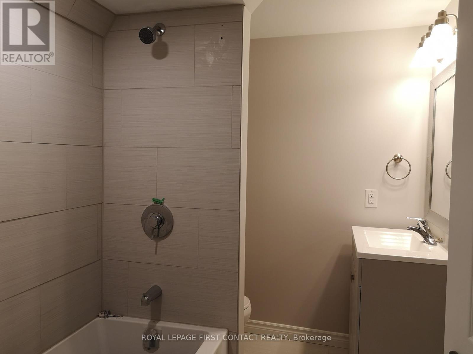 Basement - 30 Burke Drive, Barrie, ON - Indoor Photo Showing Bathroom