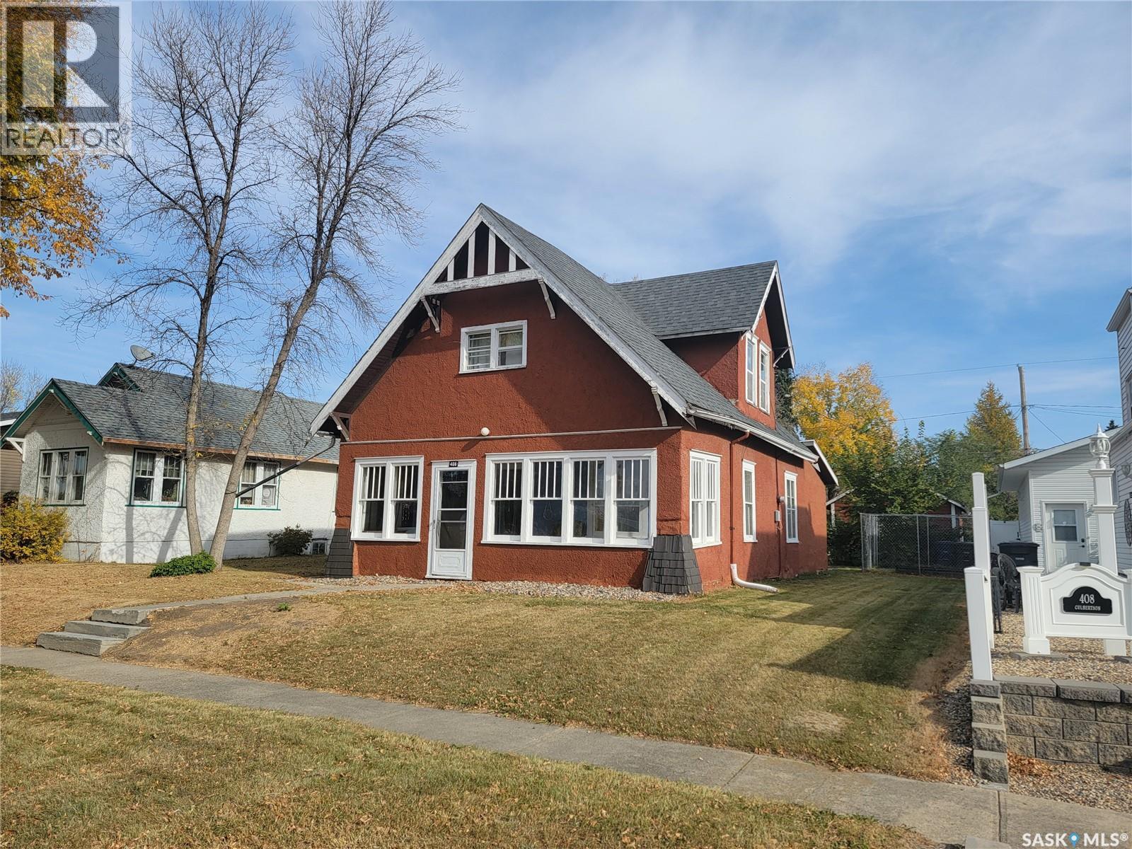 406 1St Street E, Wilkie, SK - Outdoor