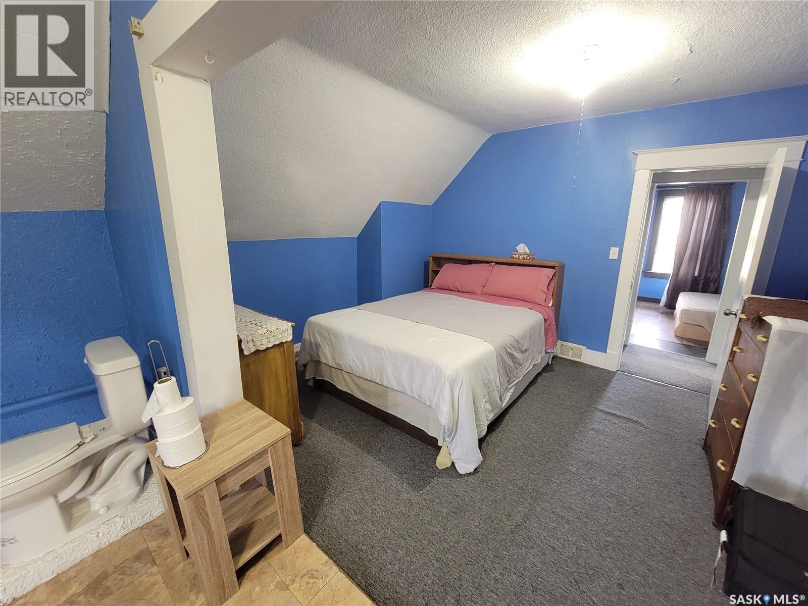 406 1St Street E, Wilkie, SK - Indoor Photo Showing Bedroom