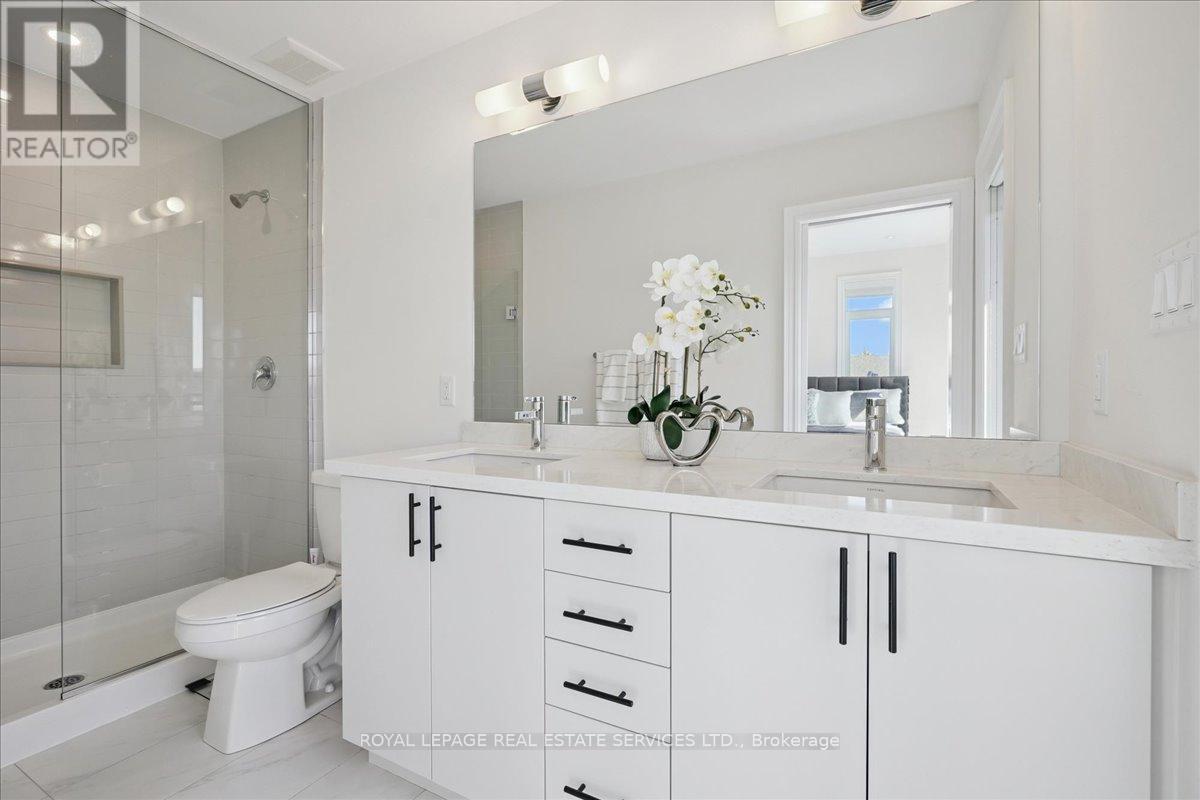 4 pc ensuite with double sinks and quartz counter - 2180 Postmaster Drive, Oakville, ON - Indoor Photo Showing Bathroom