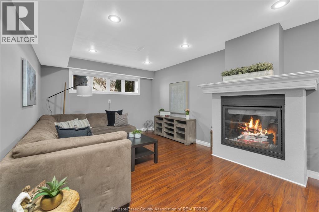 262 Columbus Drive, Lakeshore, ON - Indoor Photo Showing Living Room With Fireplace