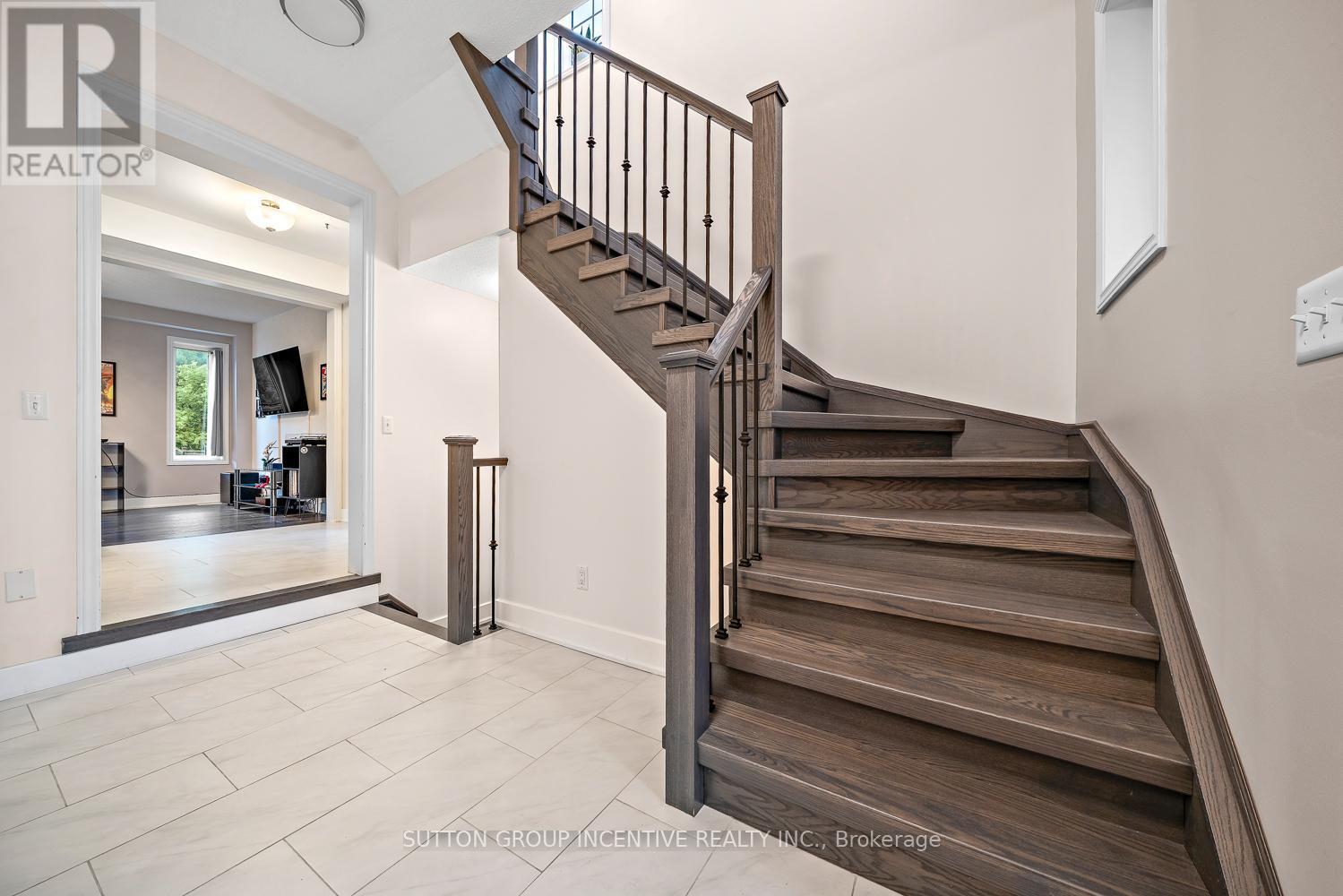 105 Collier Crescent, Essa, ON - Indoor Photo Showing Other Room