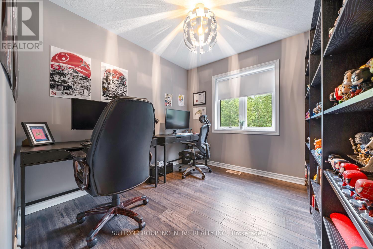 105 Collier Crescent, Essa, ON - Indoor Photo Showing Office