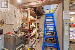 Crawlspace for clean & dry storage -