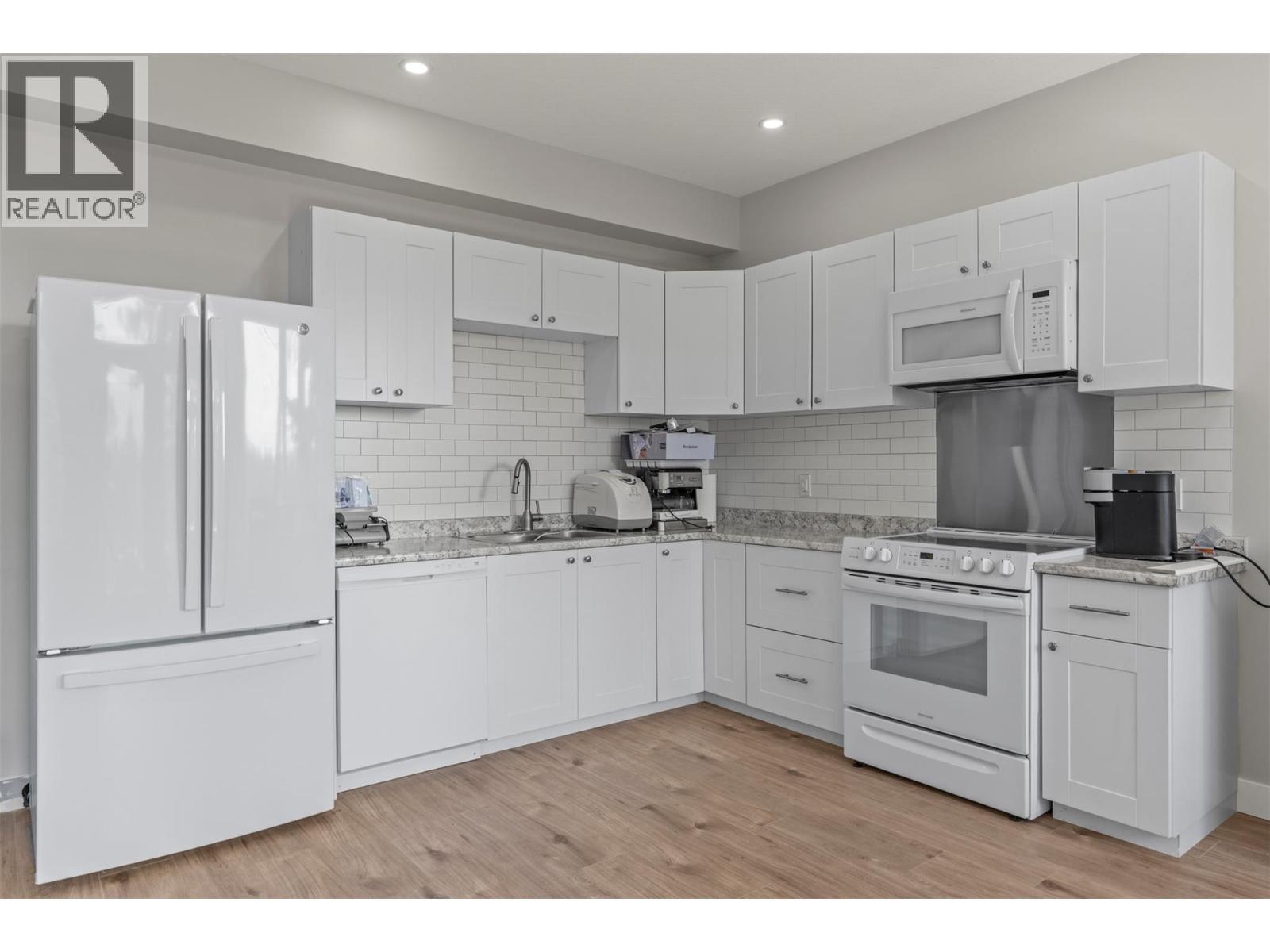 1951 Wolfgang Road, Armstrong, BC - Indoor Photo Showing Kitchen