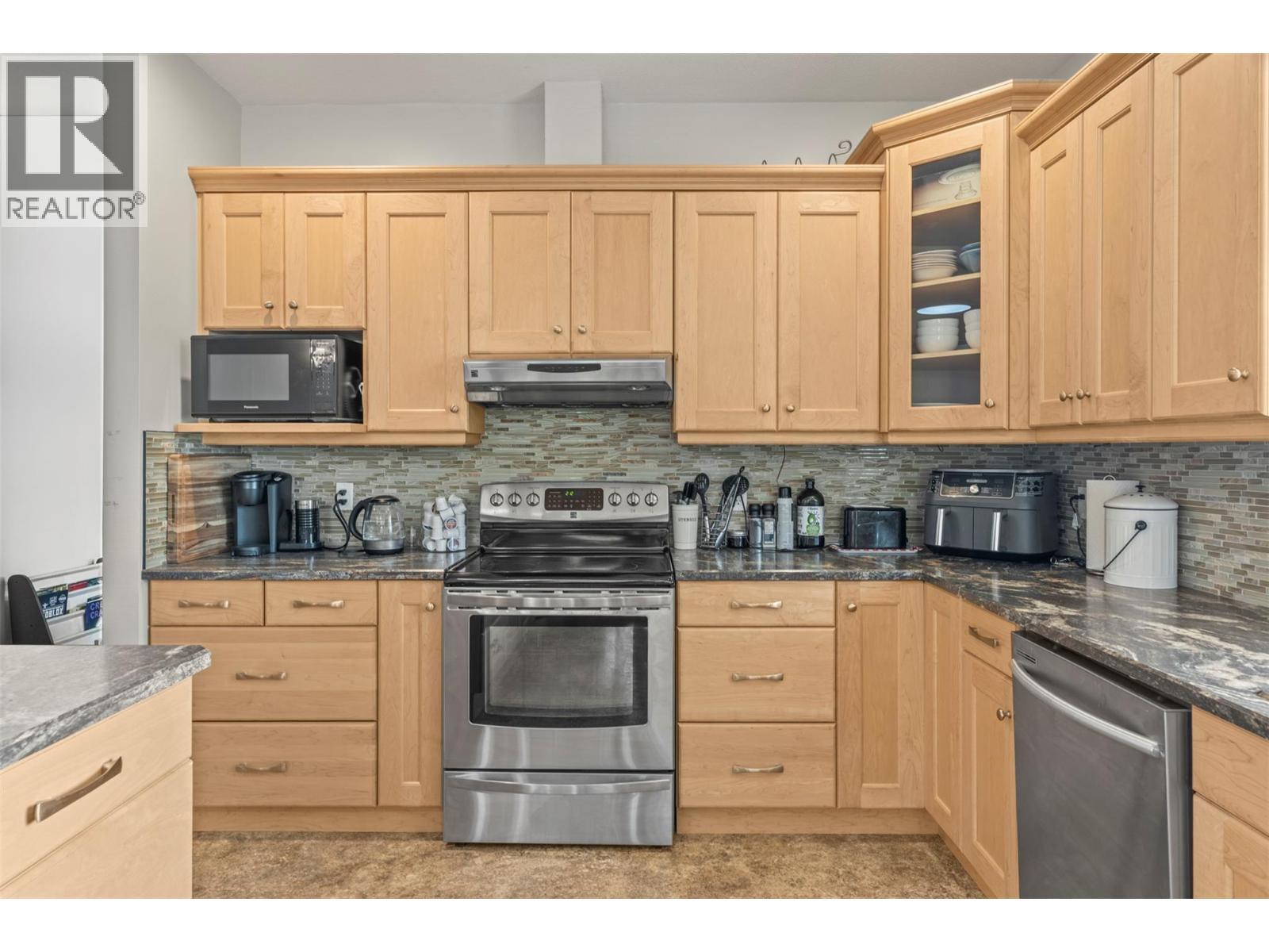 1951 Wolfgang Road, Armstrong, BC - Indoor Photo Showing Kitchen