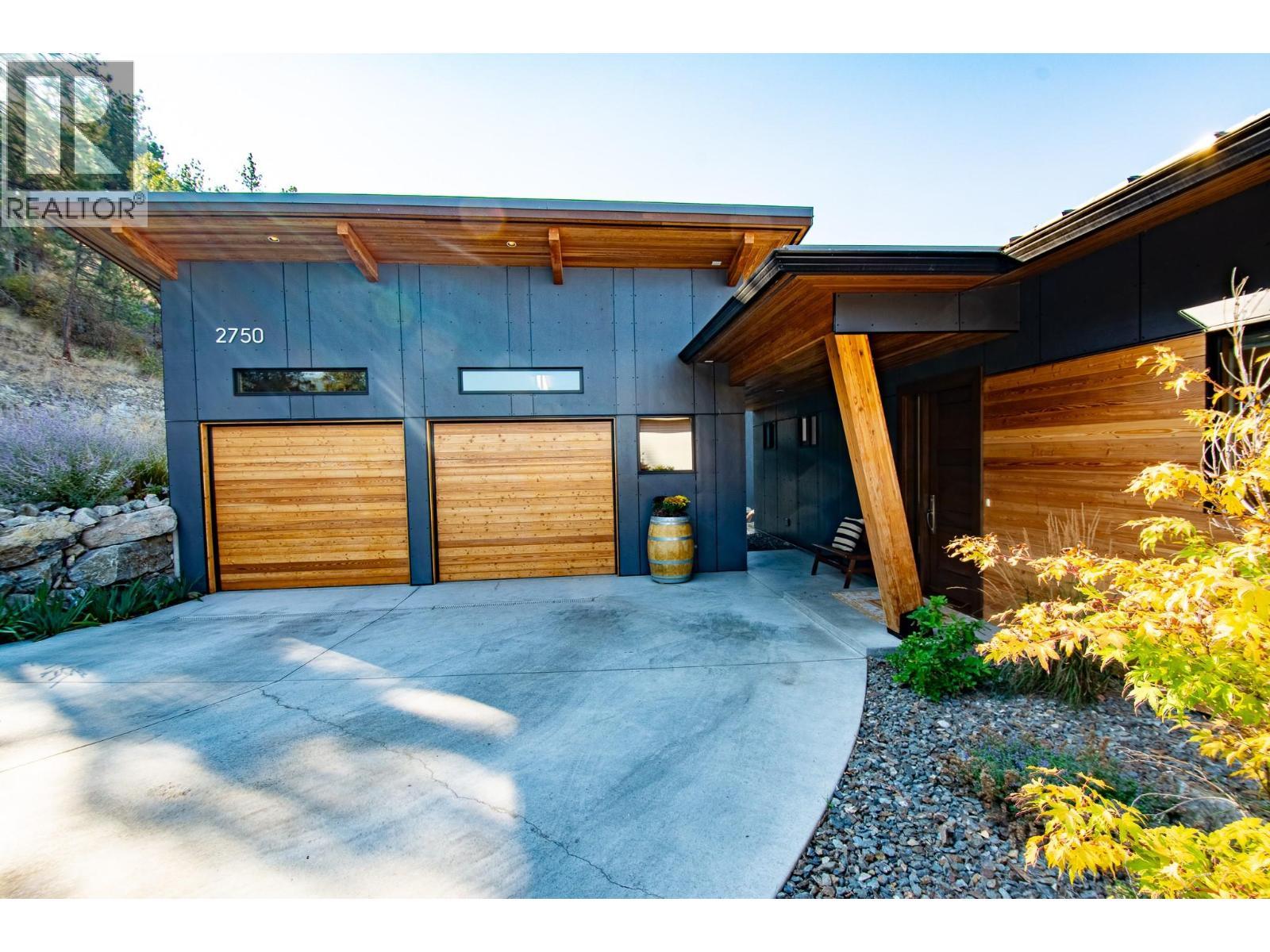 2750 Workman Place, Naramata, BC - Outdoor