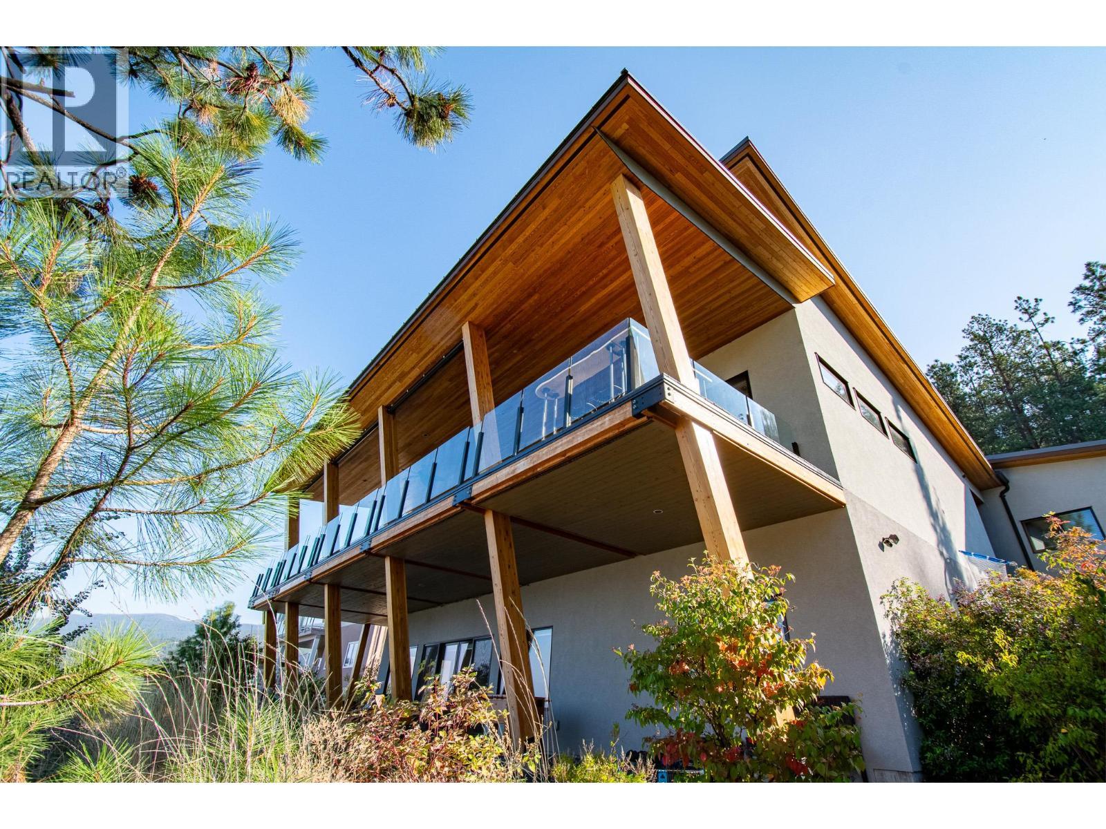 2750 Workman Place, Naramata, BC - Outdoor