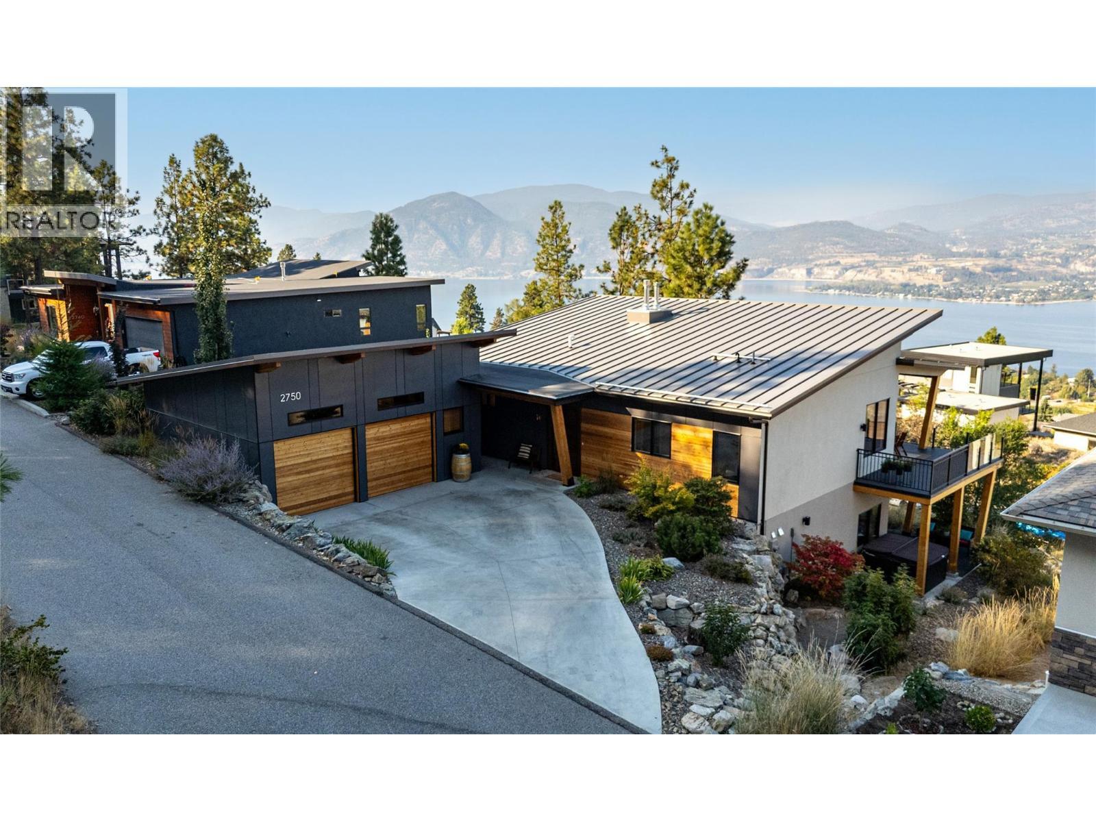 2750 Workman Place, Naramata, BC - Outdoor