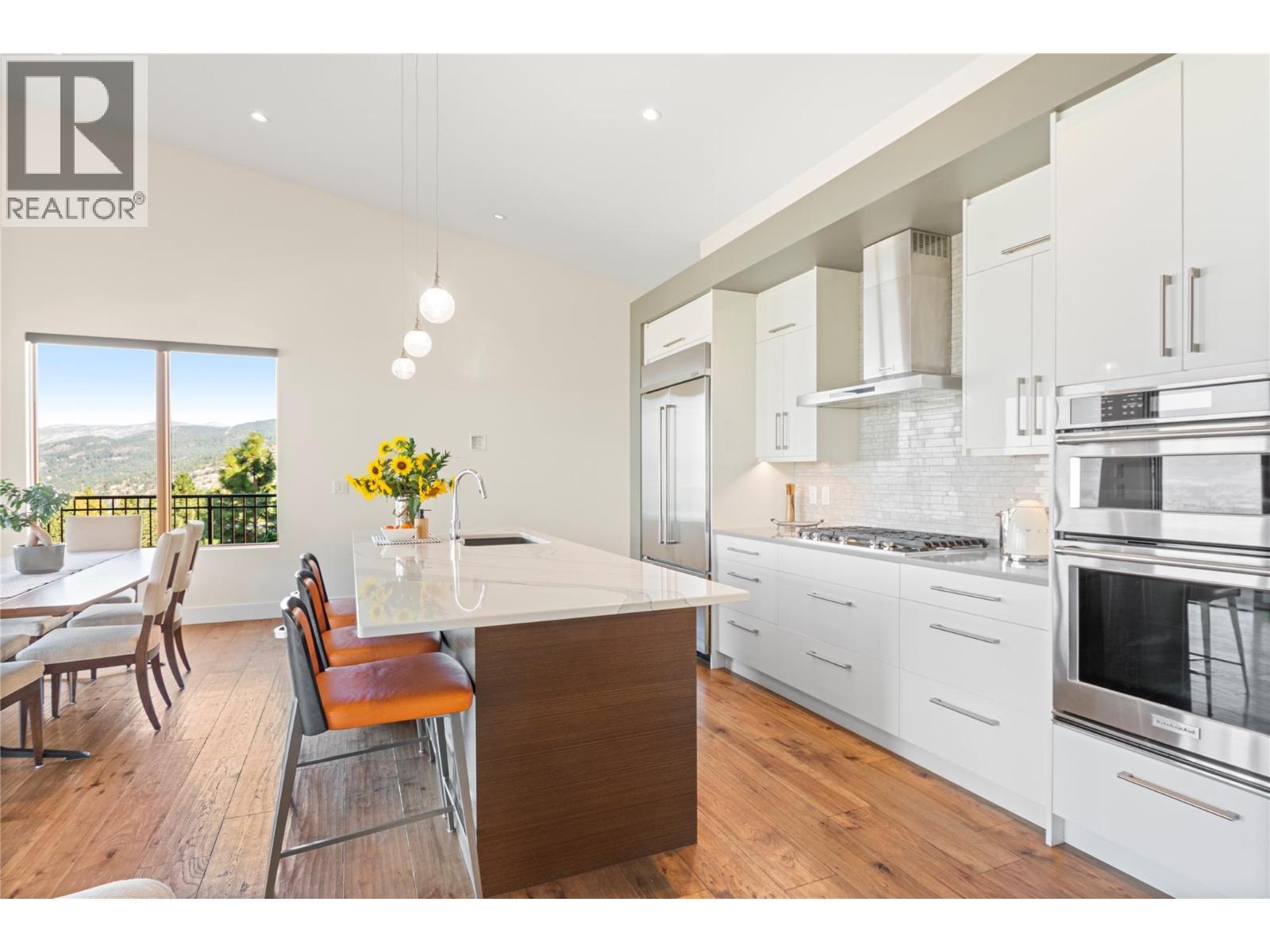 2750 Workman Place, Naramata, BC - Indoor