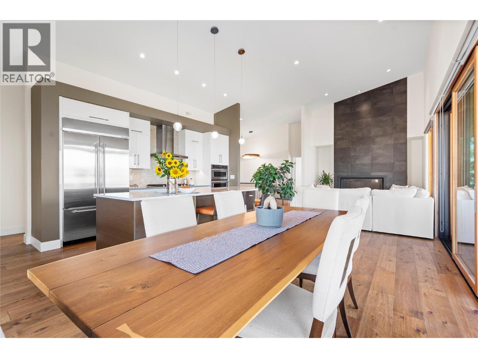 2750 Workman Place, Naramata, BC - Indoor