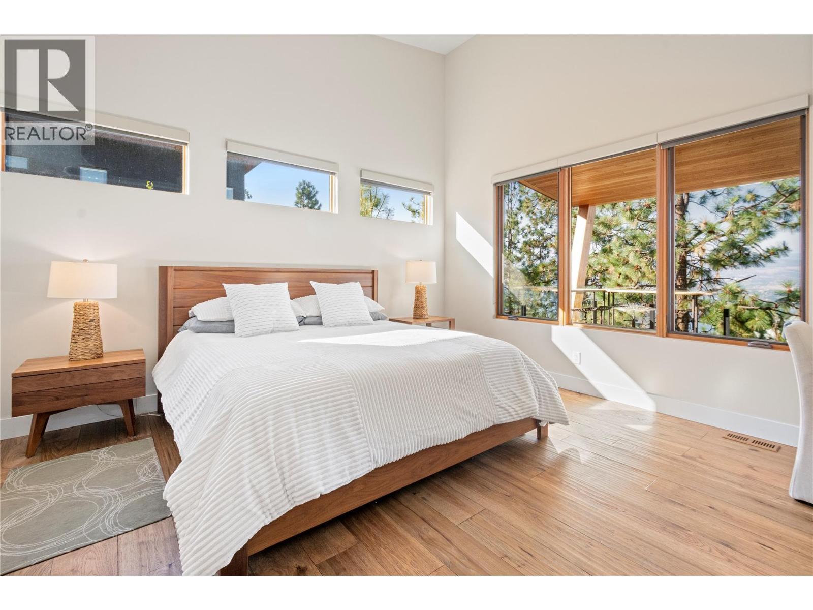 2750 Workman Place, Naramata, BC - Indoor Photo Showing Bedroom