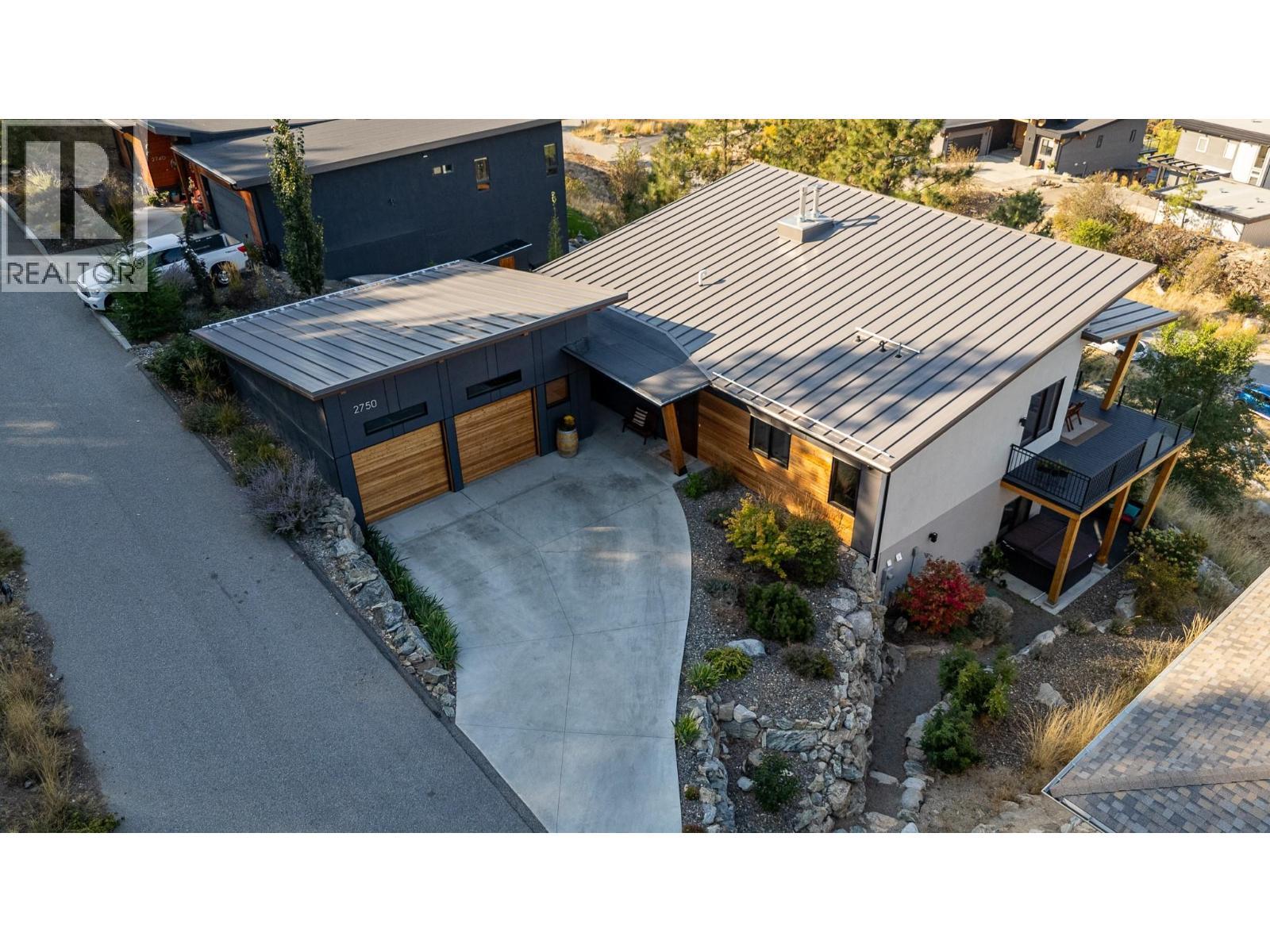 2750 Workman Place, Naramata, BC - Outdoor