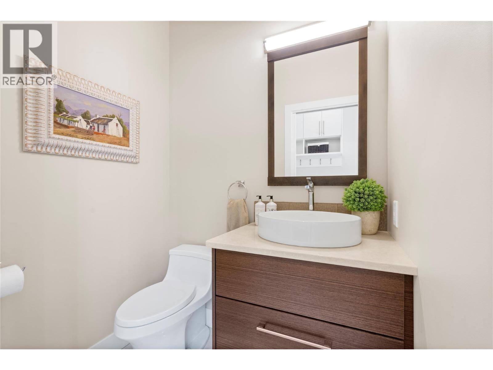 2750 Workman Place, Naramata, BC - Indoor Photo Showing Bathroom