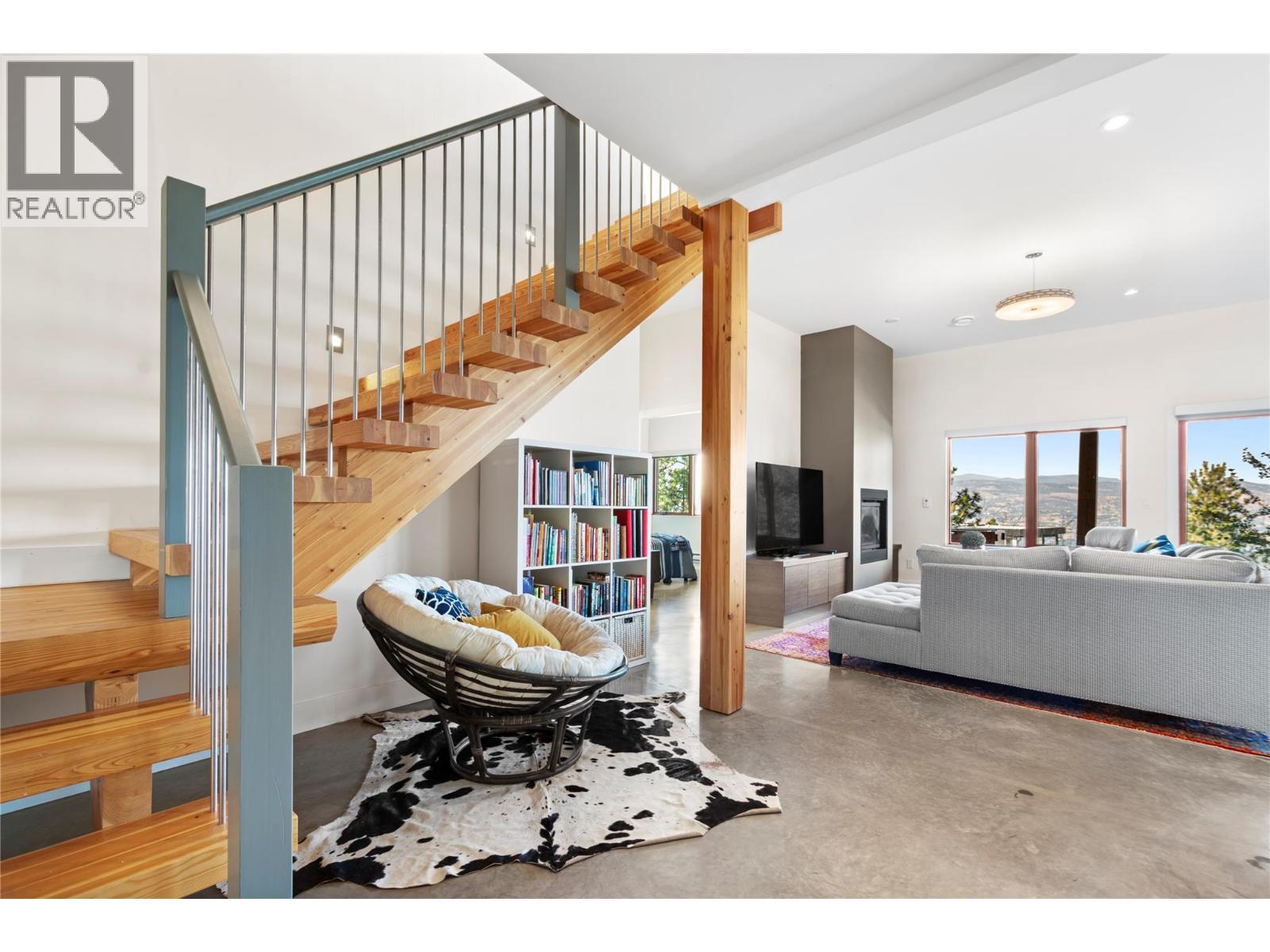 2750 Workman Place, Naramata, BC - Indoor