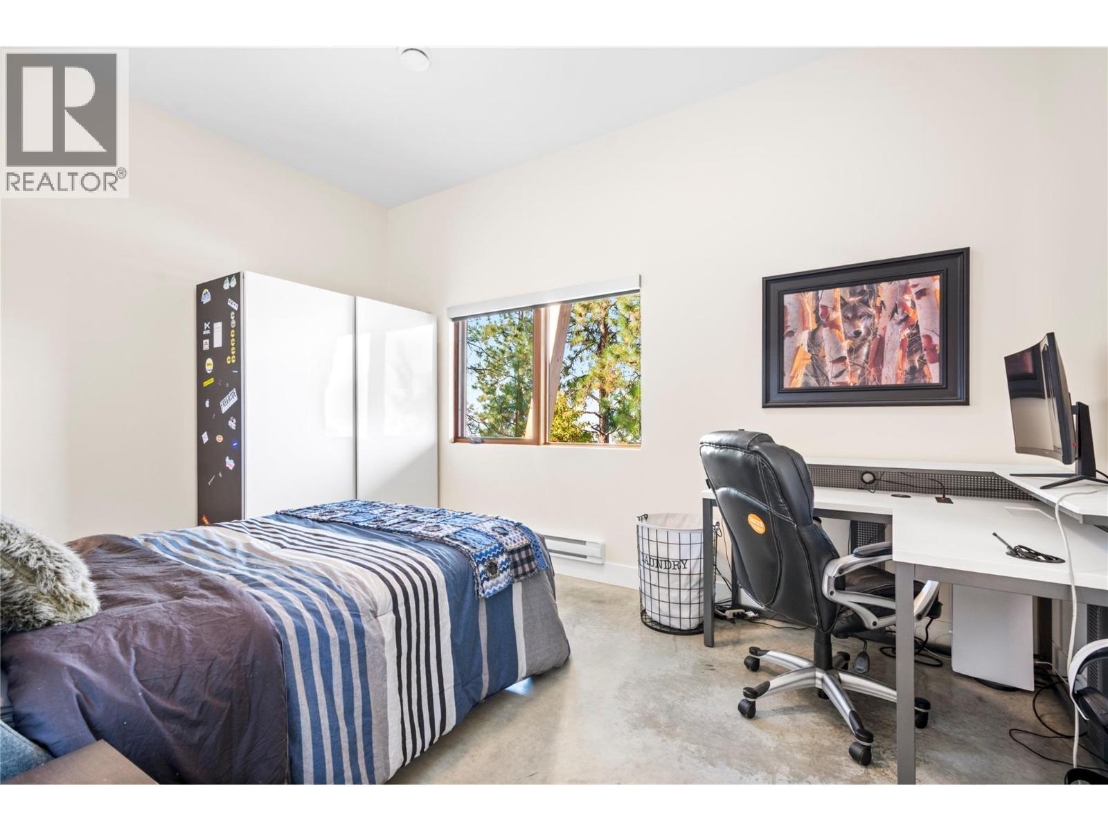 2750 Workman Place, Naramata, BC - Indoor Photo Showing Bedroom