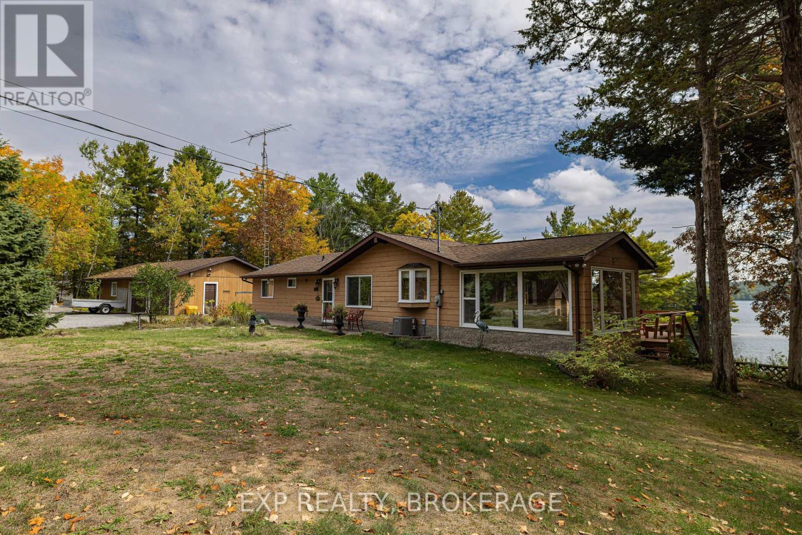 3037 Hilltop Lane, Frontenac (Frontenac South), ON - Outdoor