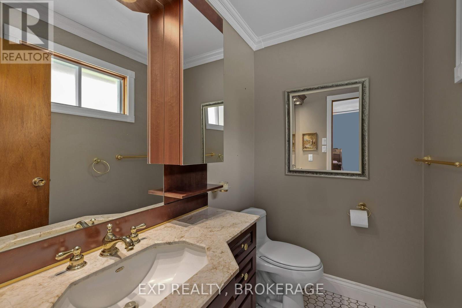 3037 Hilltop Lane, Frontenac (Frontenac South), ON - Indoor Photo Showing Bathroom