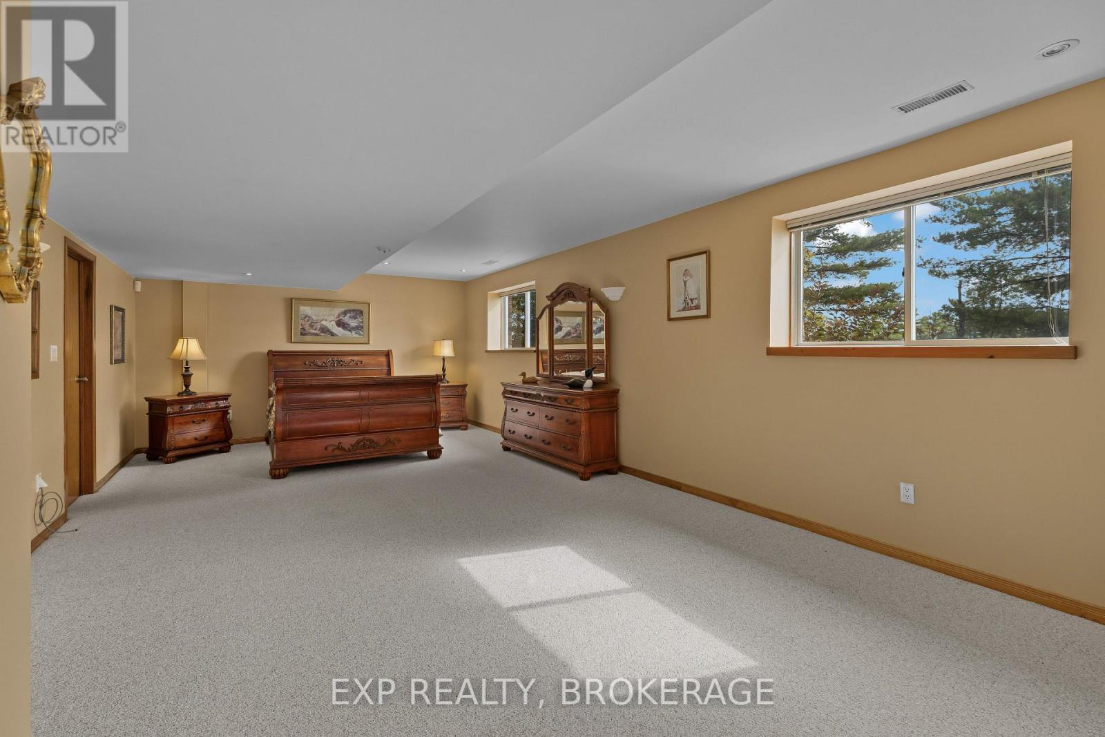 3037 Hilltop Lane, Frontenac (Frontenac South), ON - Indoor Photo Showing Other Room