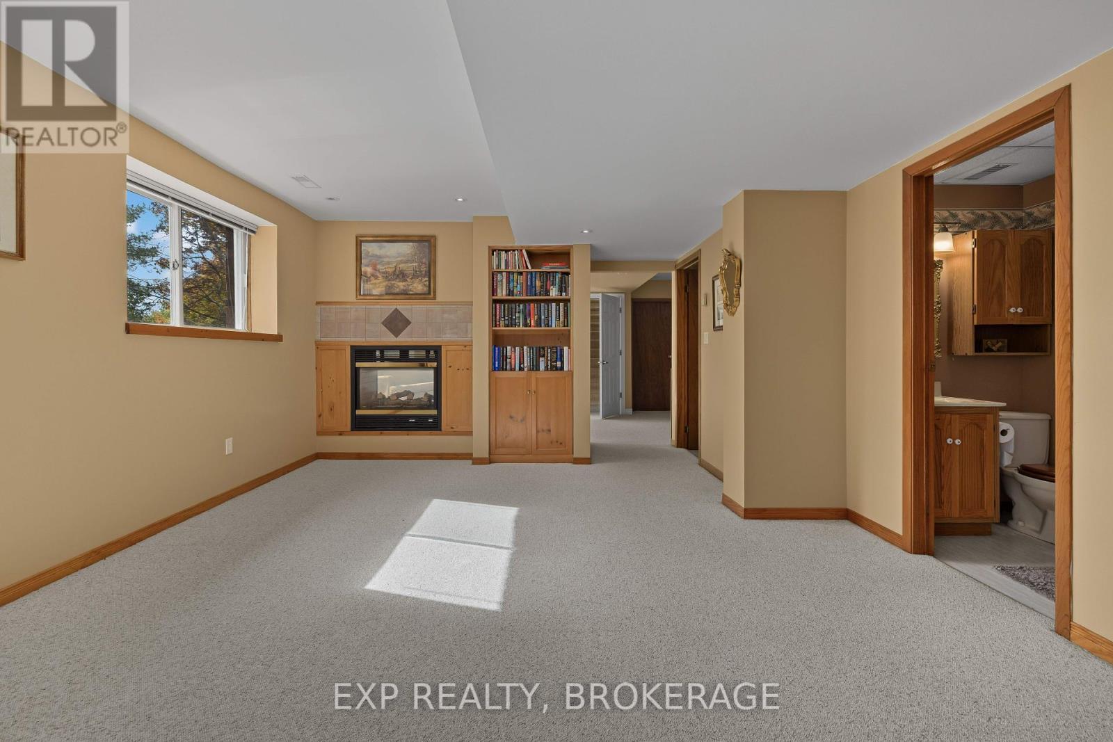 3037 Hilltop Lane, Frontenac (Frontenac South), ON - Indoor With Fireplace