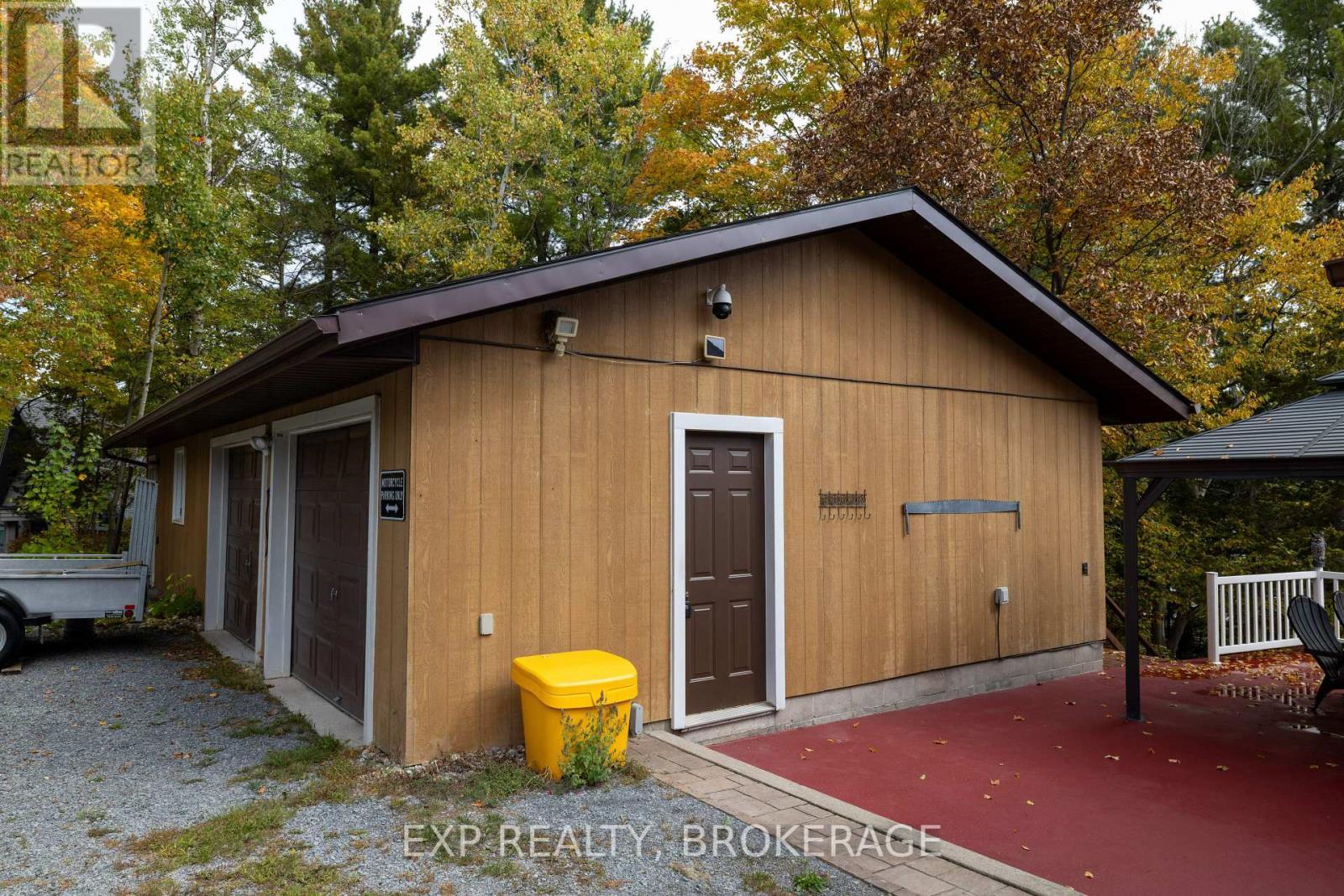 3037 Hilltop Lane, Frontenac (Frontenac South), ON - Outdoor With Exterior