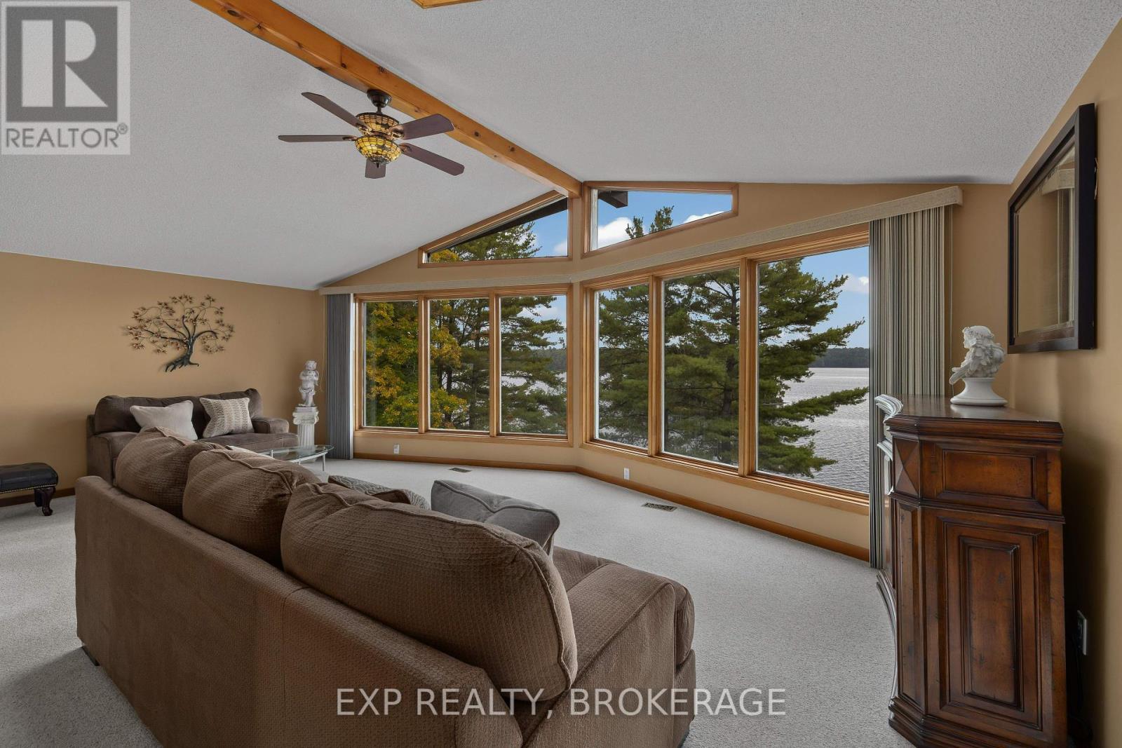 3037 Hilltop Lane, Frontenac (Frontenac South), ON - Indoor