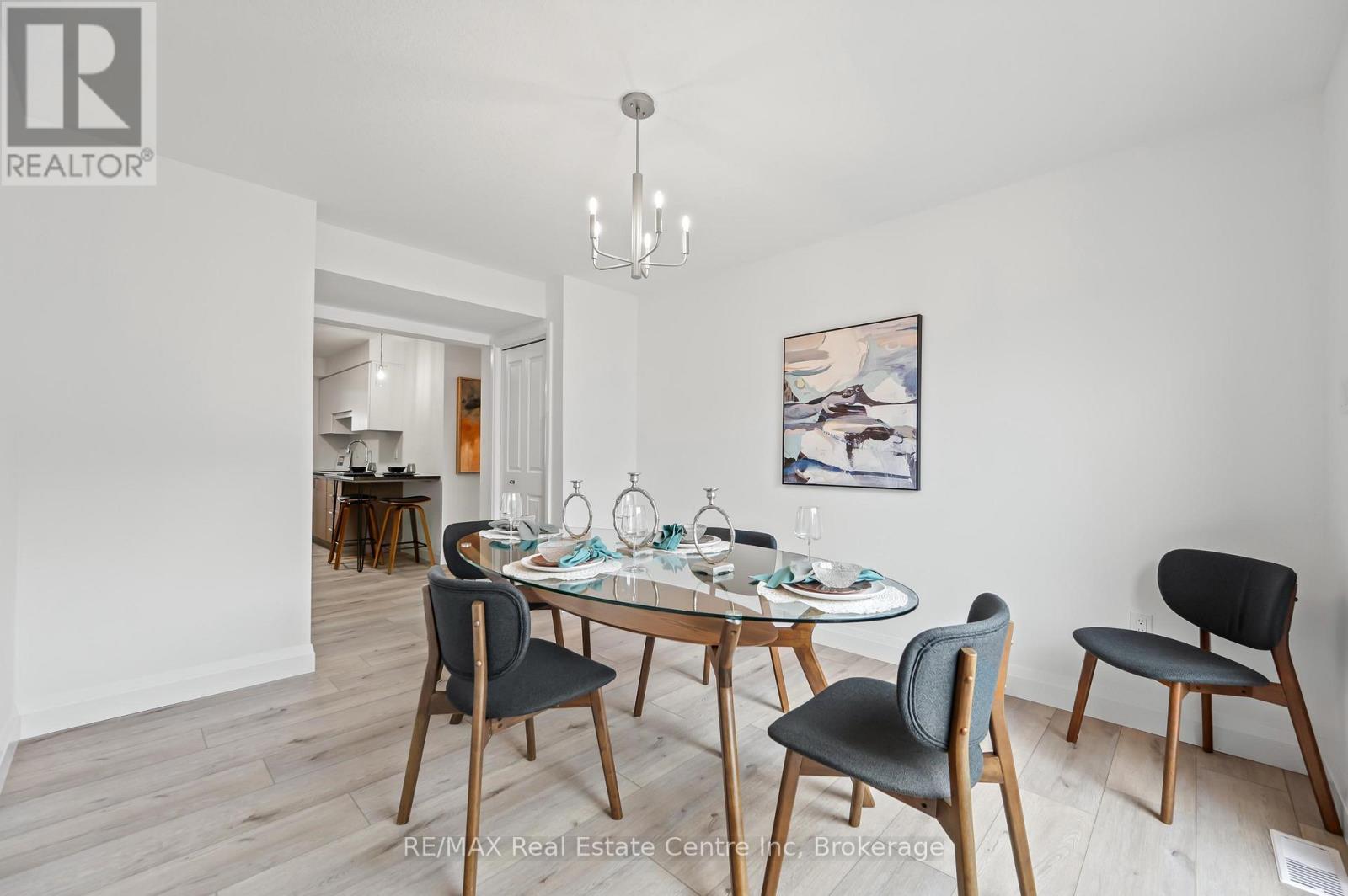 9 - 182 Bridge Crescent, Minto, ON - Indoor Photo Showing Dining Room